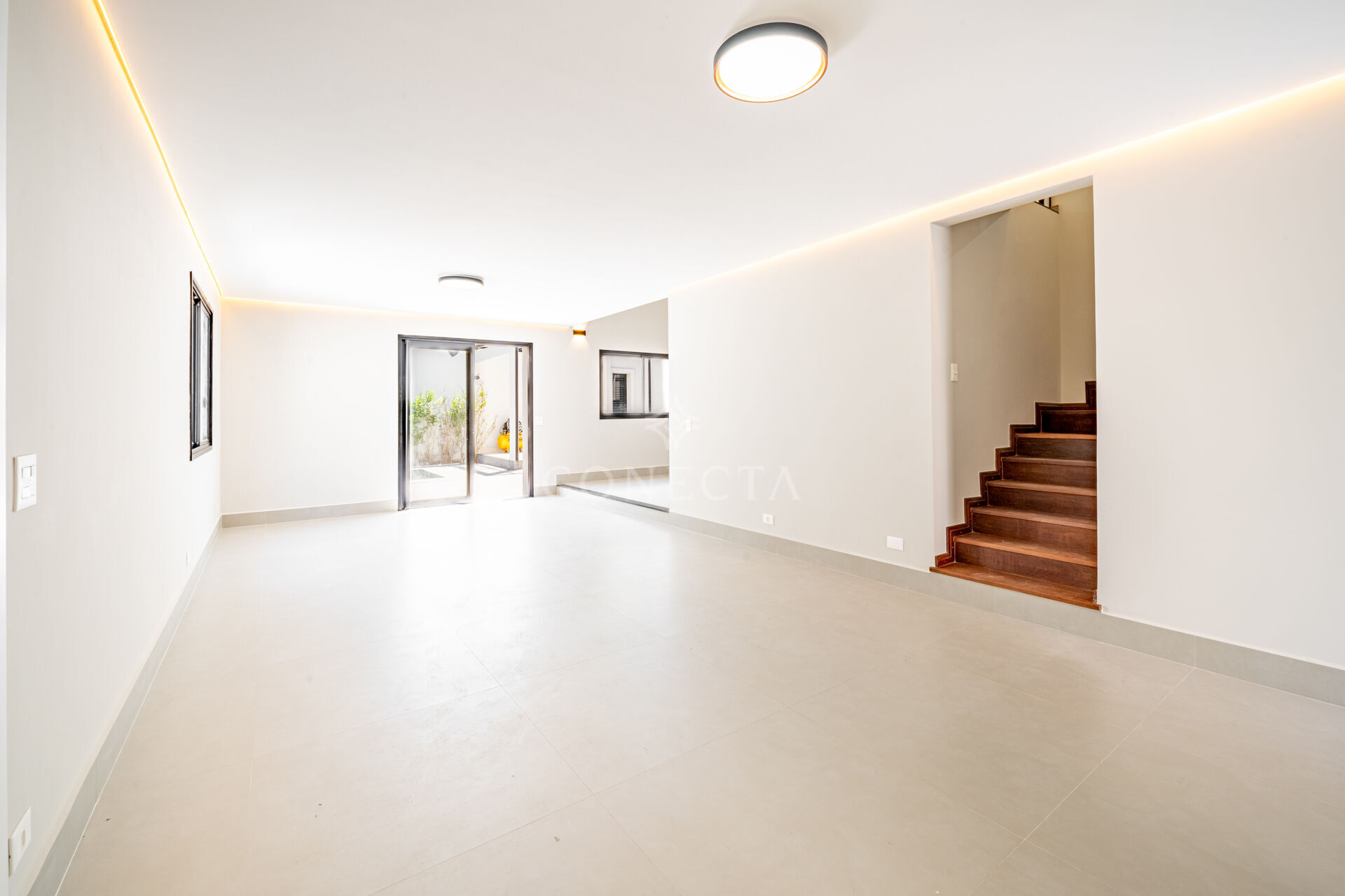 Casa à venda com 4 quartos, 257m² - Foto 4