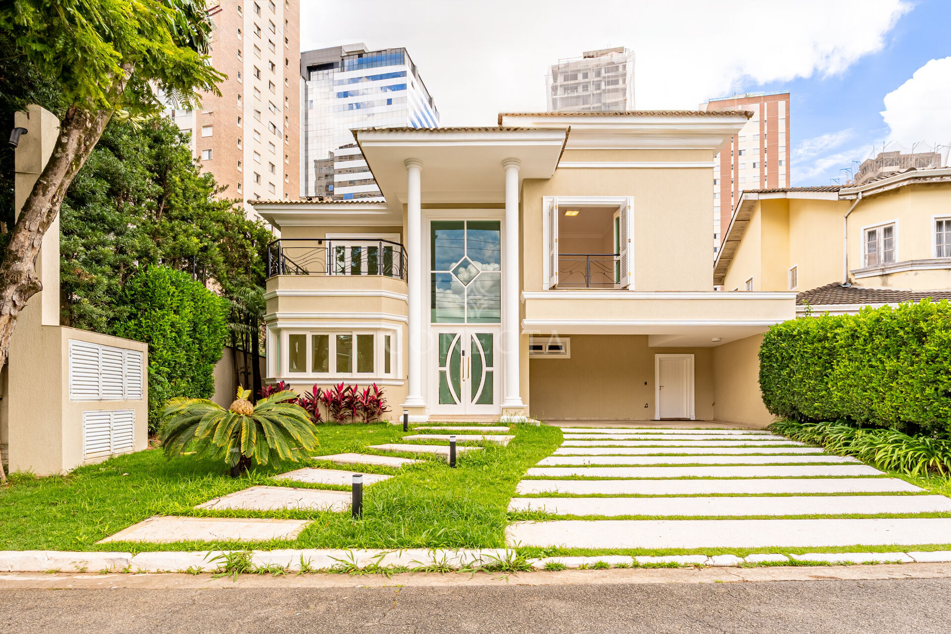 Casa, 4 quartos, 450 m² - Foto 1