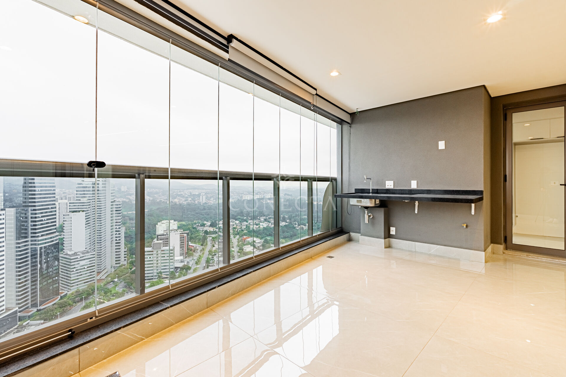 Apartamento para alugar com 3 quartos, 123m² - Foto 10