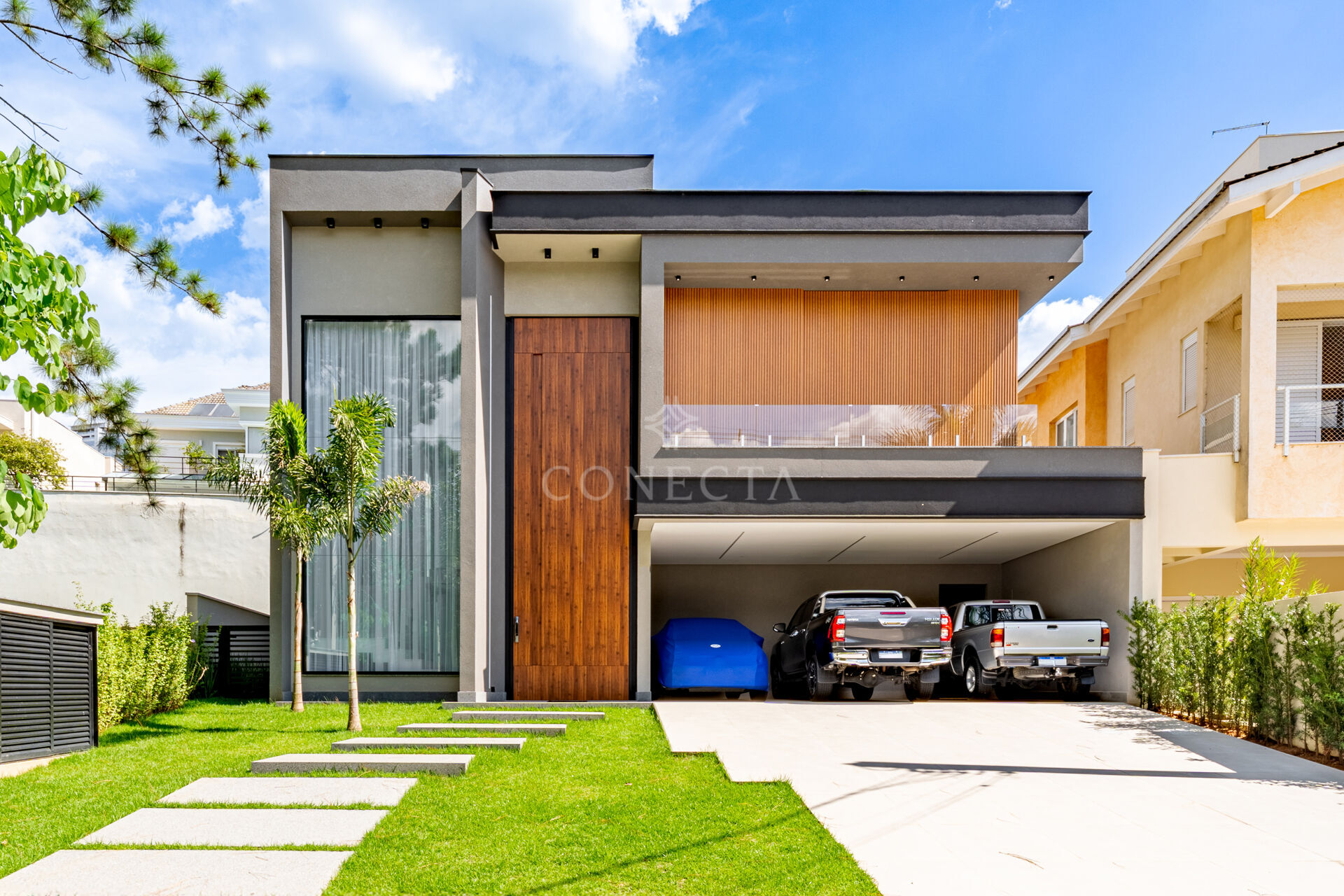 Casa à venda com 4 quartos, 411m² - Foto 1