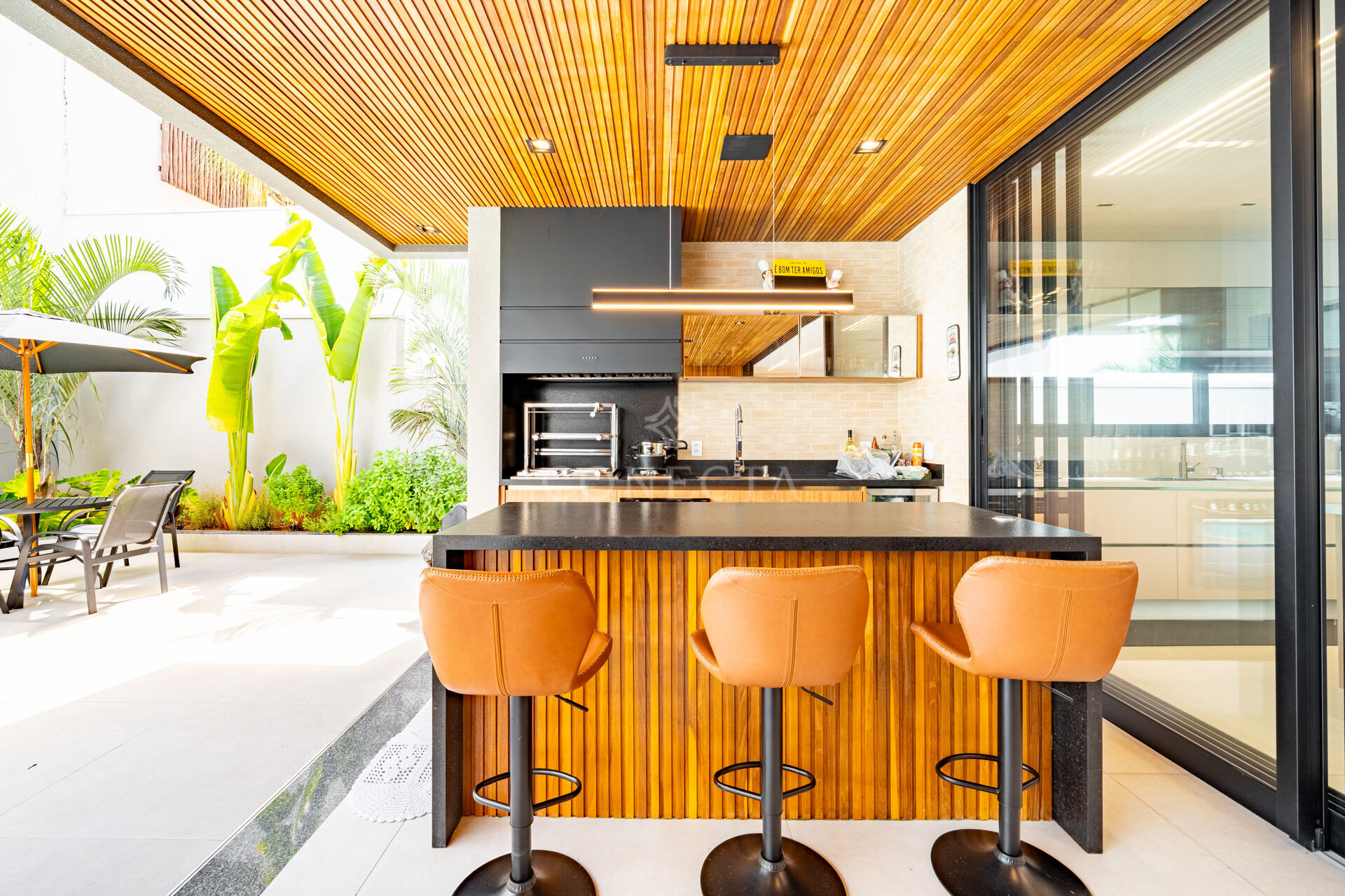 Casa à venda com 4 quartos, 411m² - Foto 17