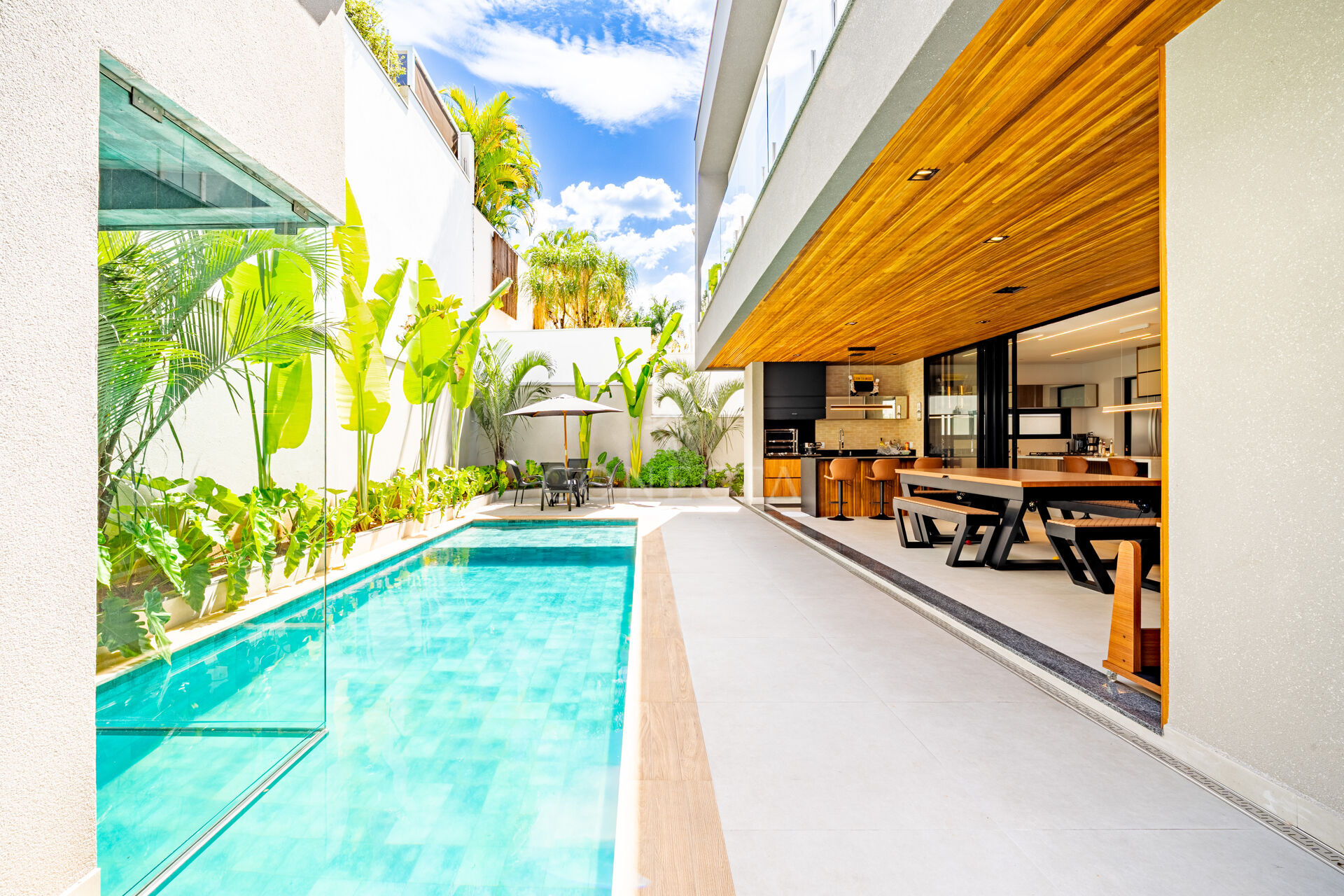 Casa à venda com 4 quartos, 411m² - Foto 21