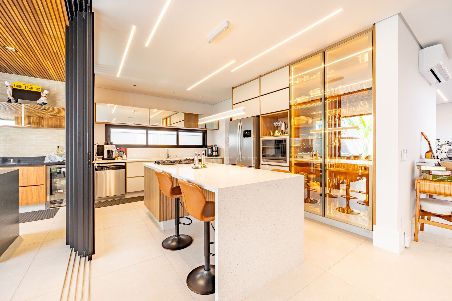 Casa à venda com 4 quartos, 411m² - Foto 15