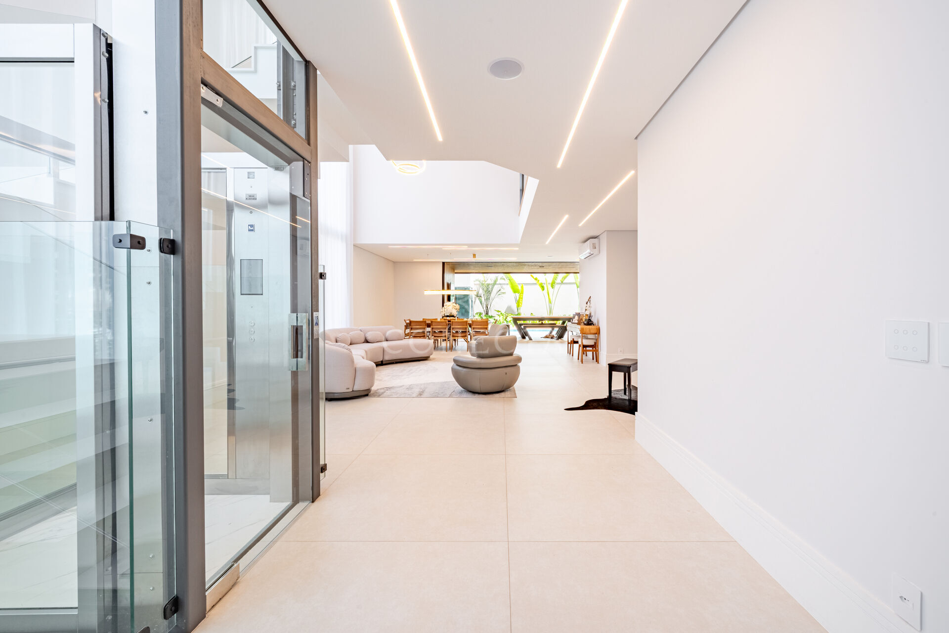 Casa à venda com 4 quartos, 411m² - Foto 3