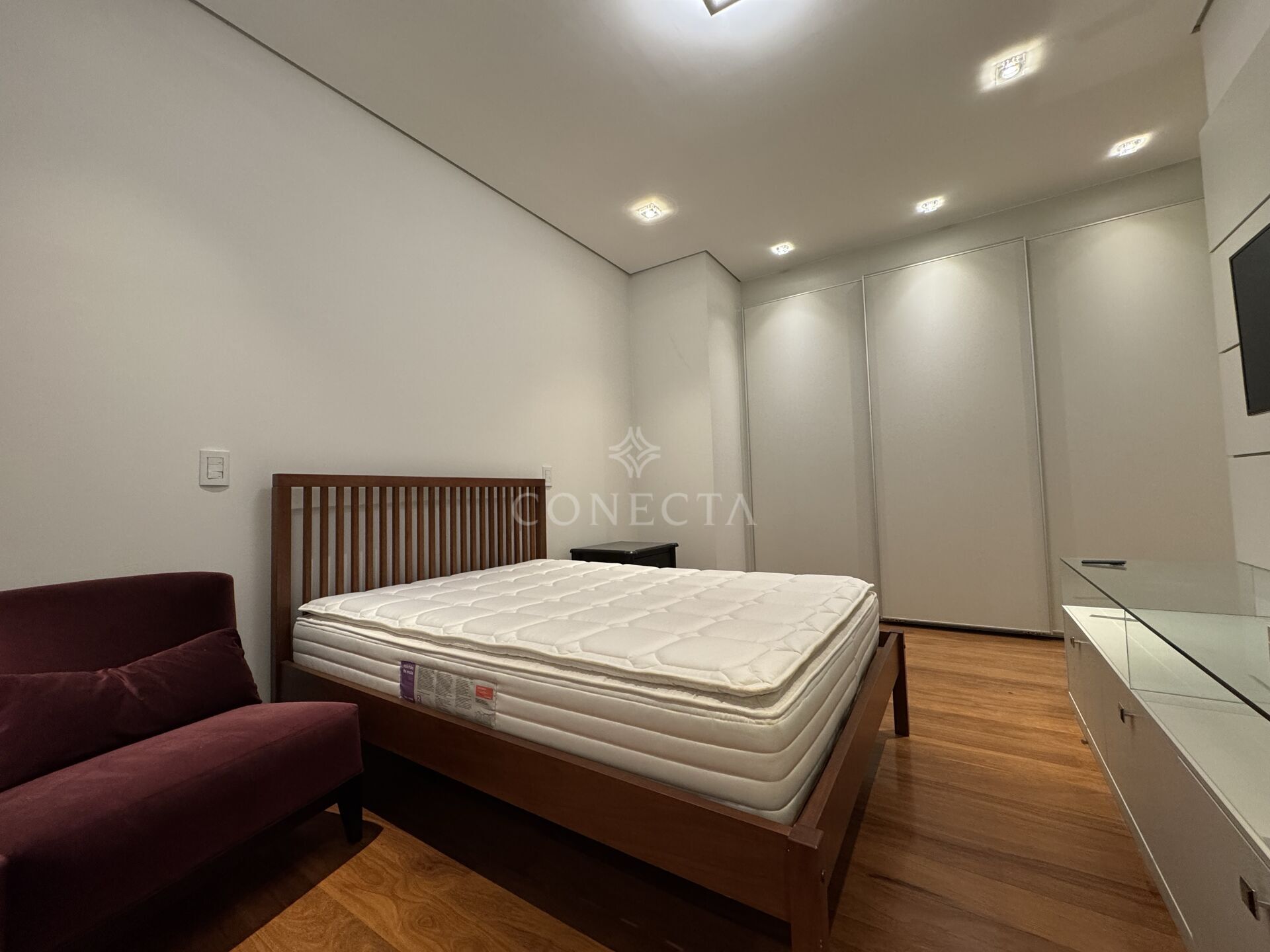 Casa para alugar com 3 quartos, 380m² - Foto 28