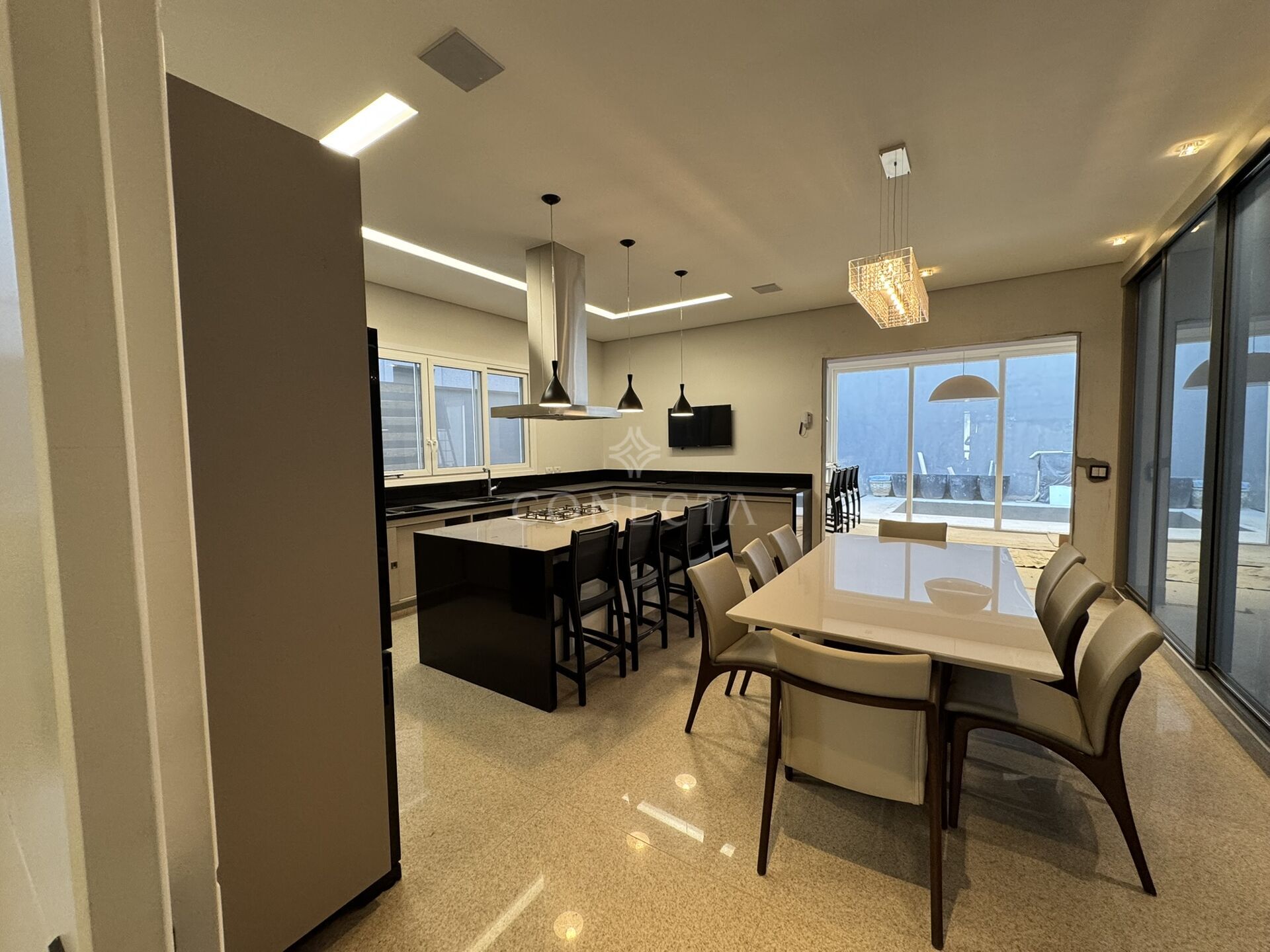 Casa para alugar com 3 quartos, 380m² - Foto 10