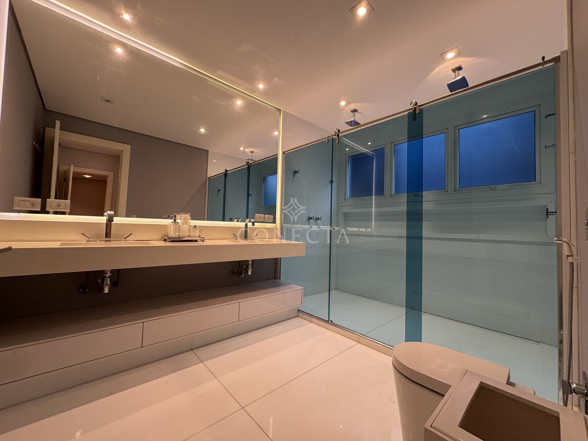 Casa para alugar com 3 quartos, 380m² - Foto 22