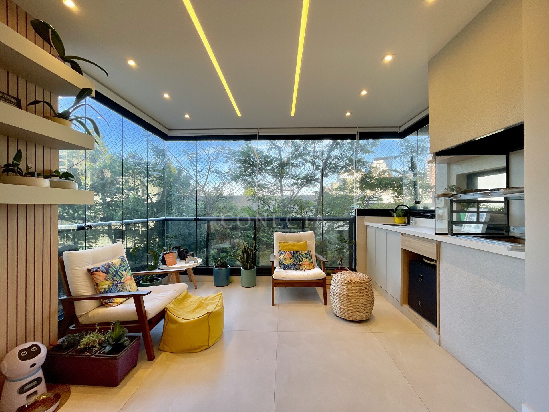 Apartamento à venda com 3 quartos, 112m² - Foto 1