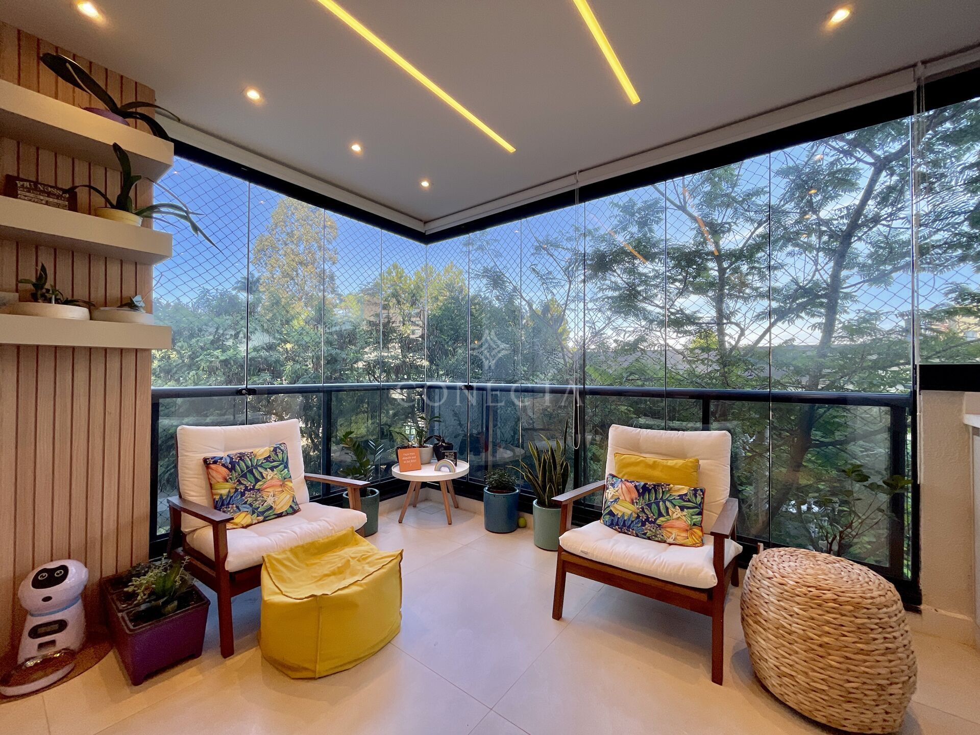 Apartamento à venda com 3 quartos, 112m² - Foto 2