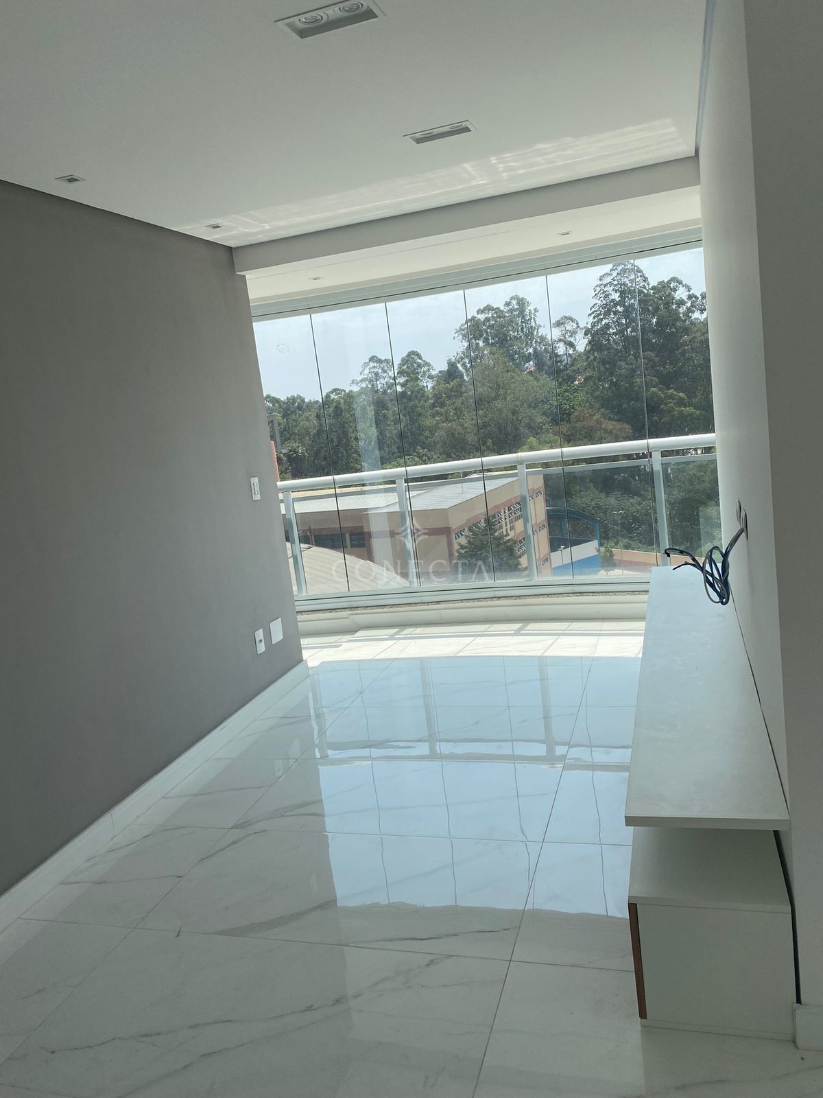 Apartamento à venda com 2 quartos, 70m² - Foto 4