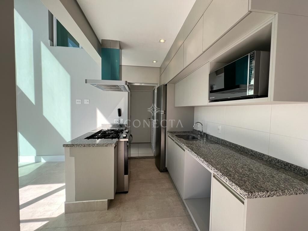 Apartamento para alugar com 3 quartos, 266m² - Foto 1