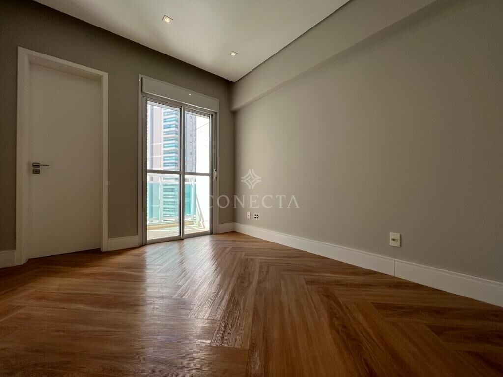 Apartamento para alugar com 3 quartos, 266m² - Foto 34