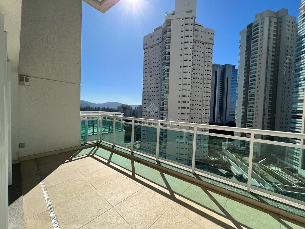 Apartamento para alugar com 3 quartos, 266m² - Foto 11