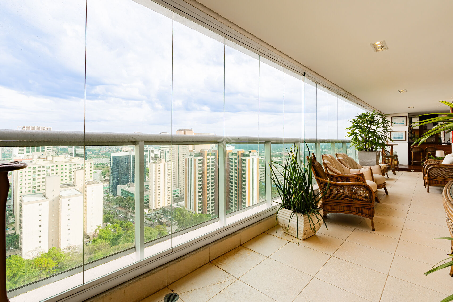 Apartamento, 3 quartos, 243 m² - Foto 4