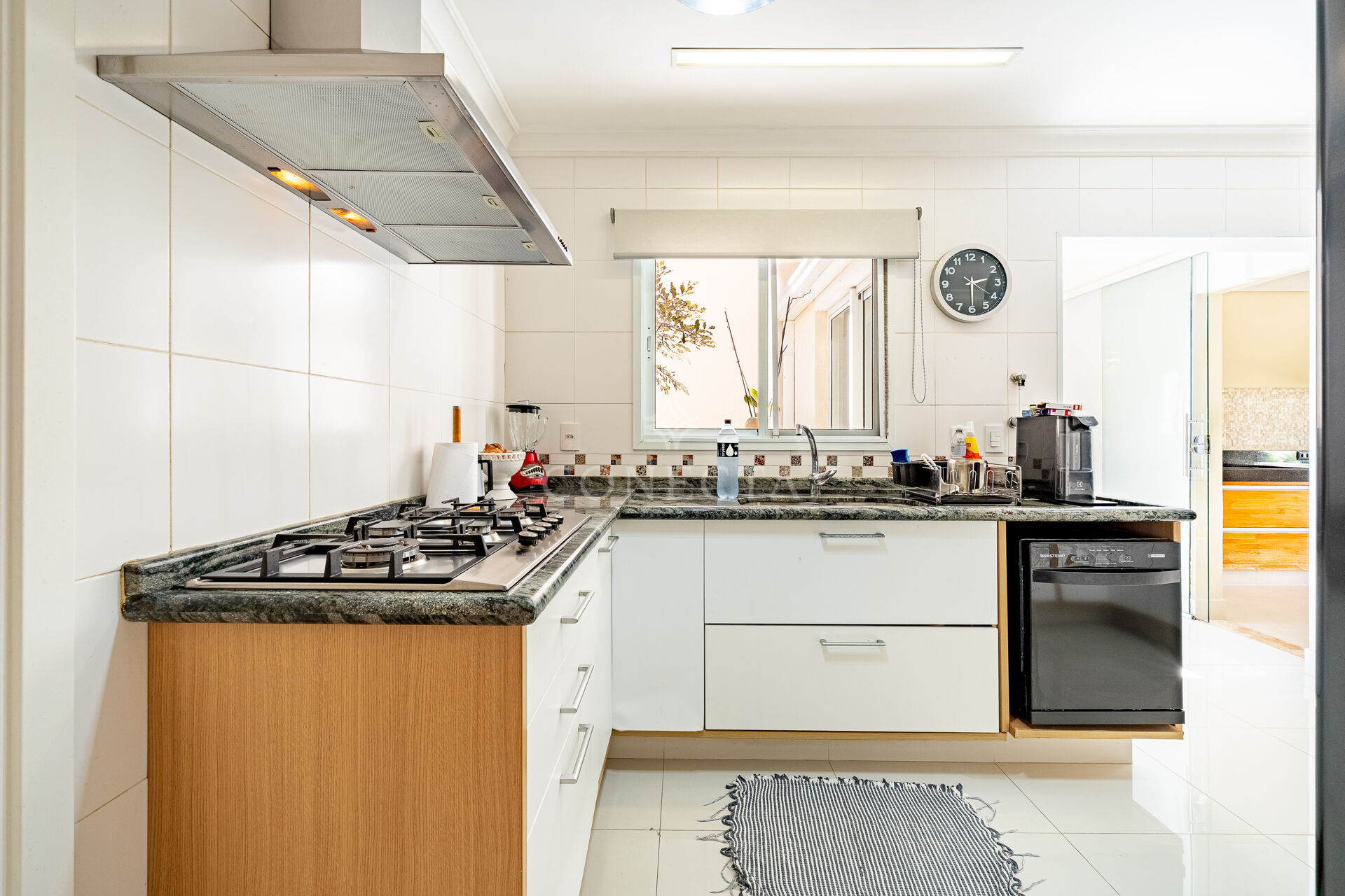 Casa à venda com 3 quartos, 237m² - Foto 17