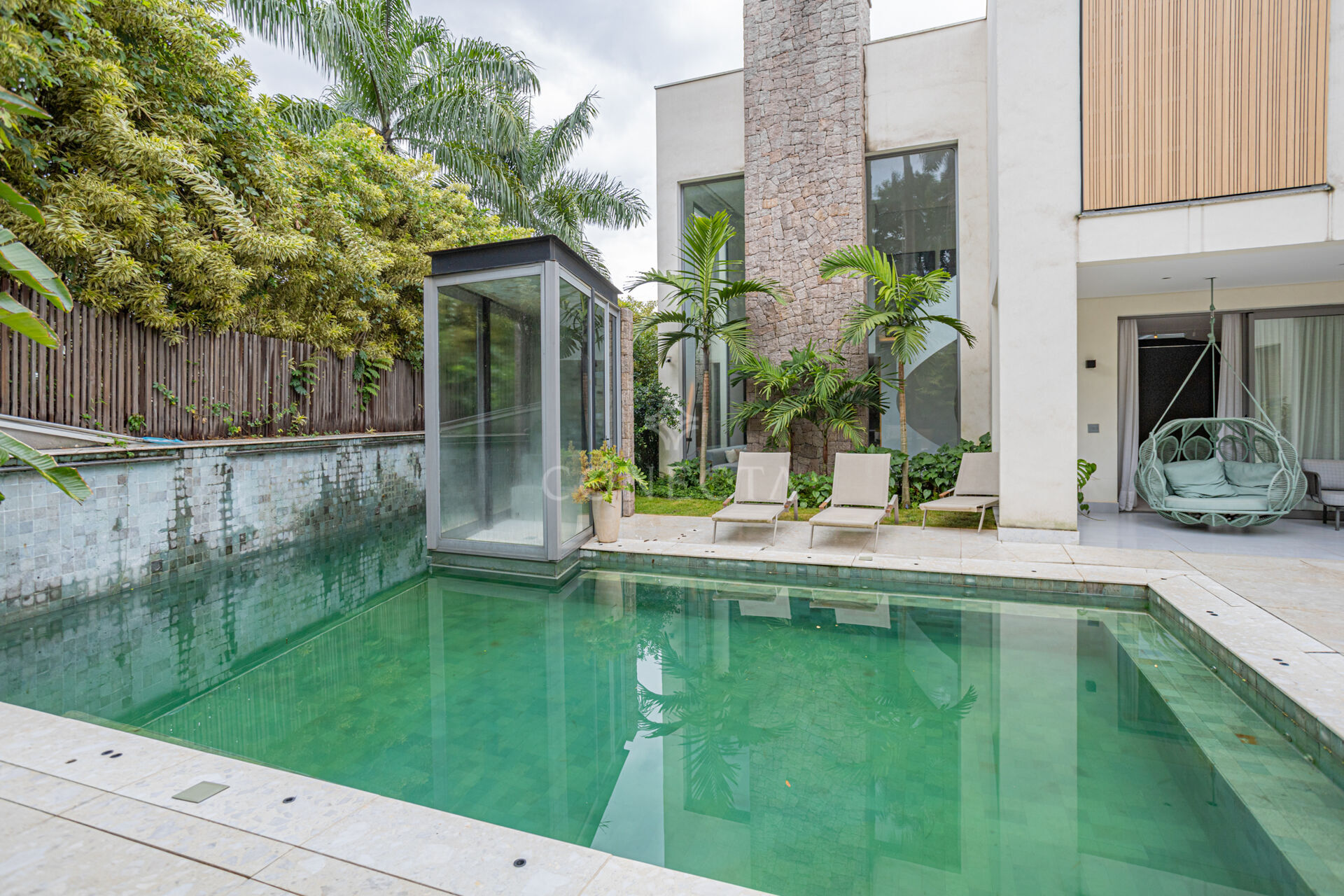 Casa, 4 quartos, 615 m² - Foto 1