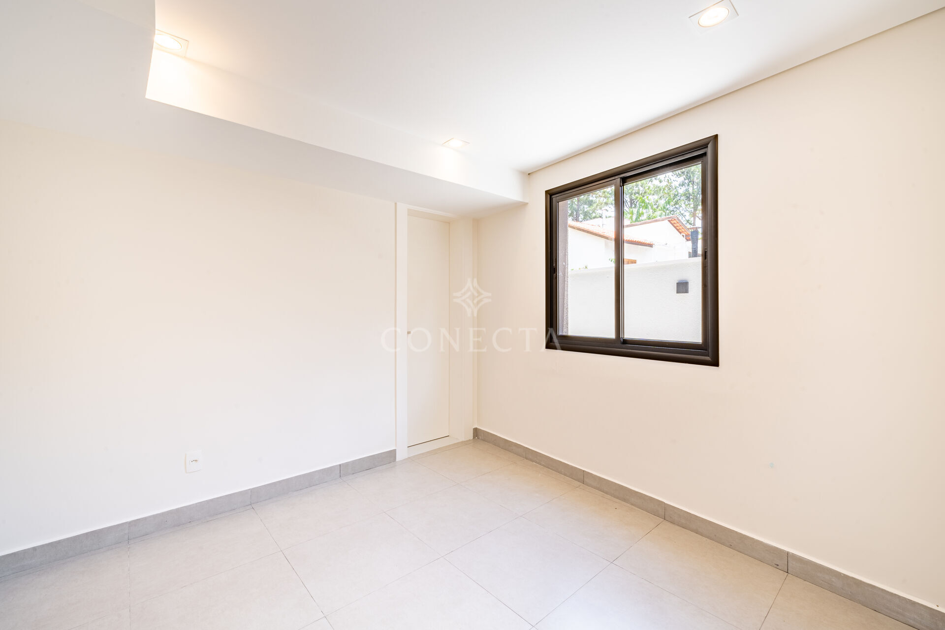 Casa à venda com 4 quartos, 350m² - Foto 38