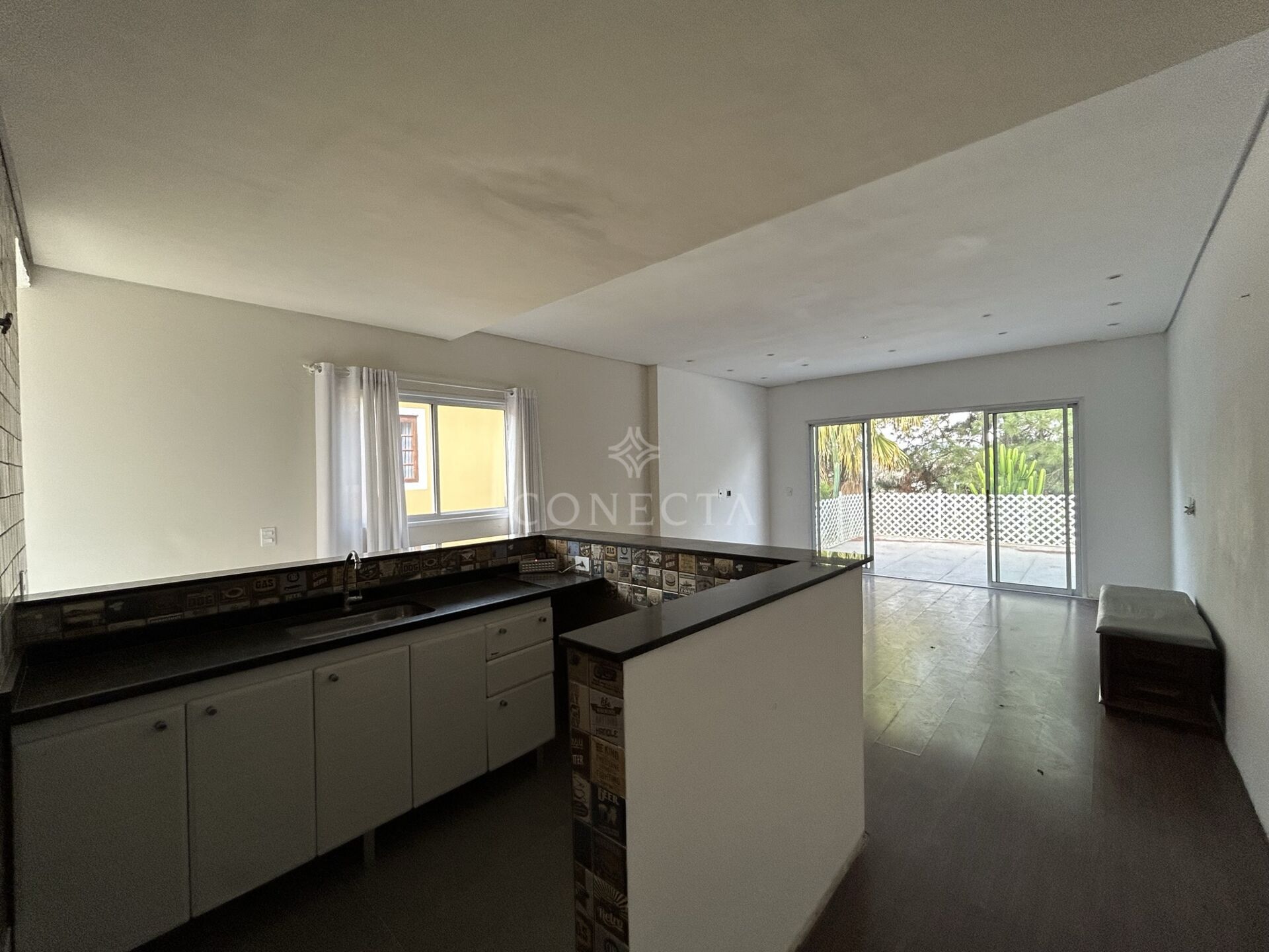 Casa à venda com 3 quartos, 319m² - Foto 11