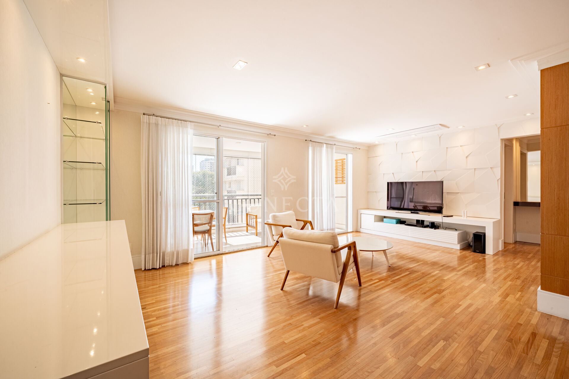 Apartamento à venda com 3 quartos, 170m² - Foto 1