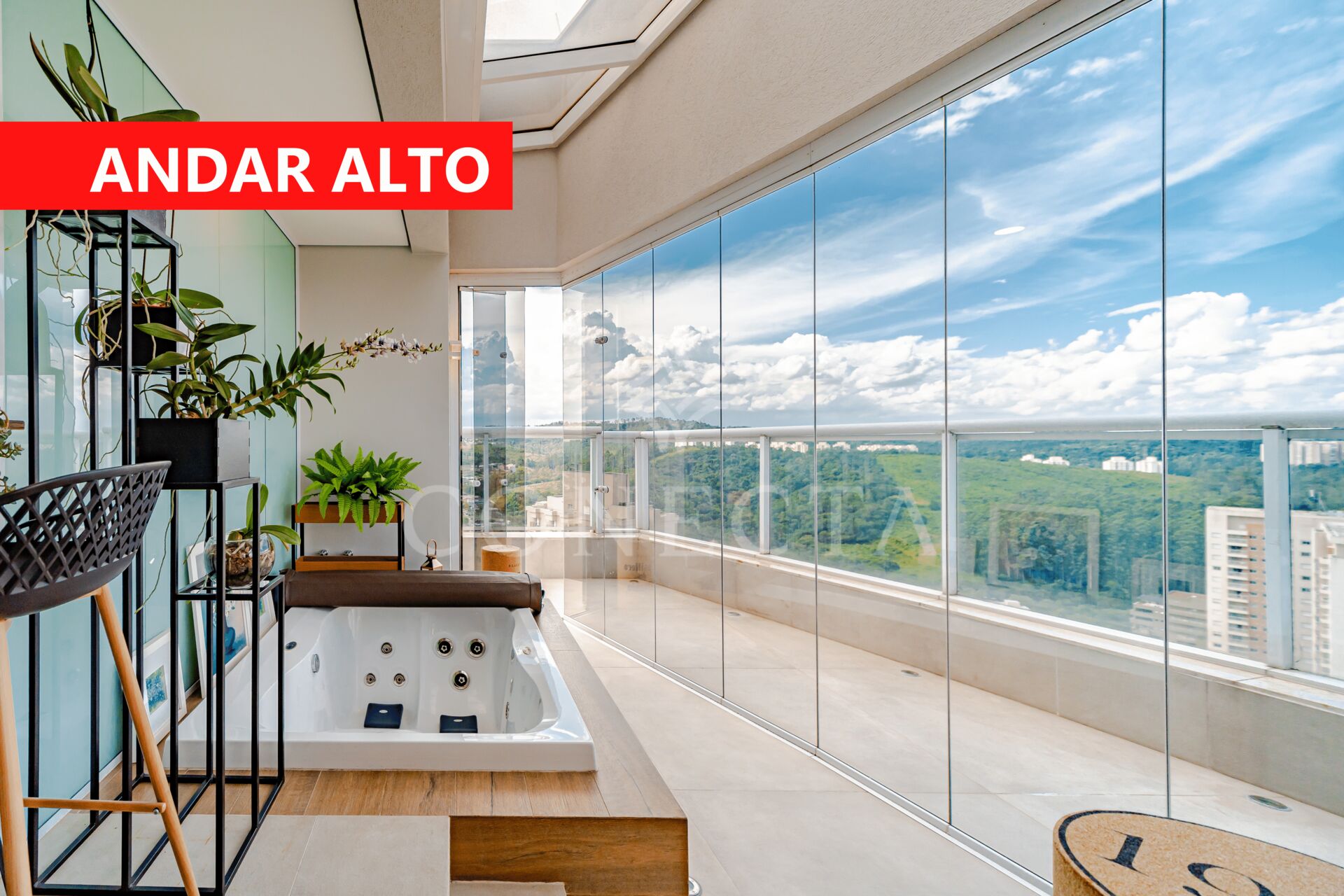 Apartamento à venda com 3 quartos, 230m² - Foto 1