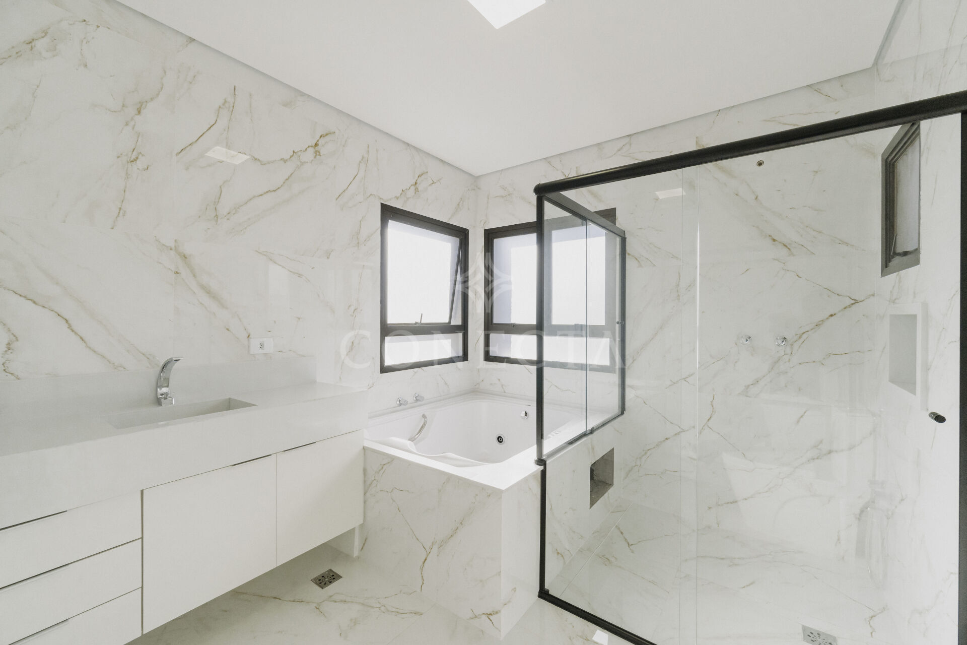 Casa, 4 quartos, 330 m² - Foto 26