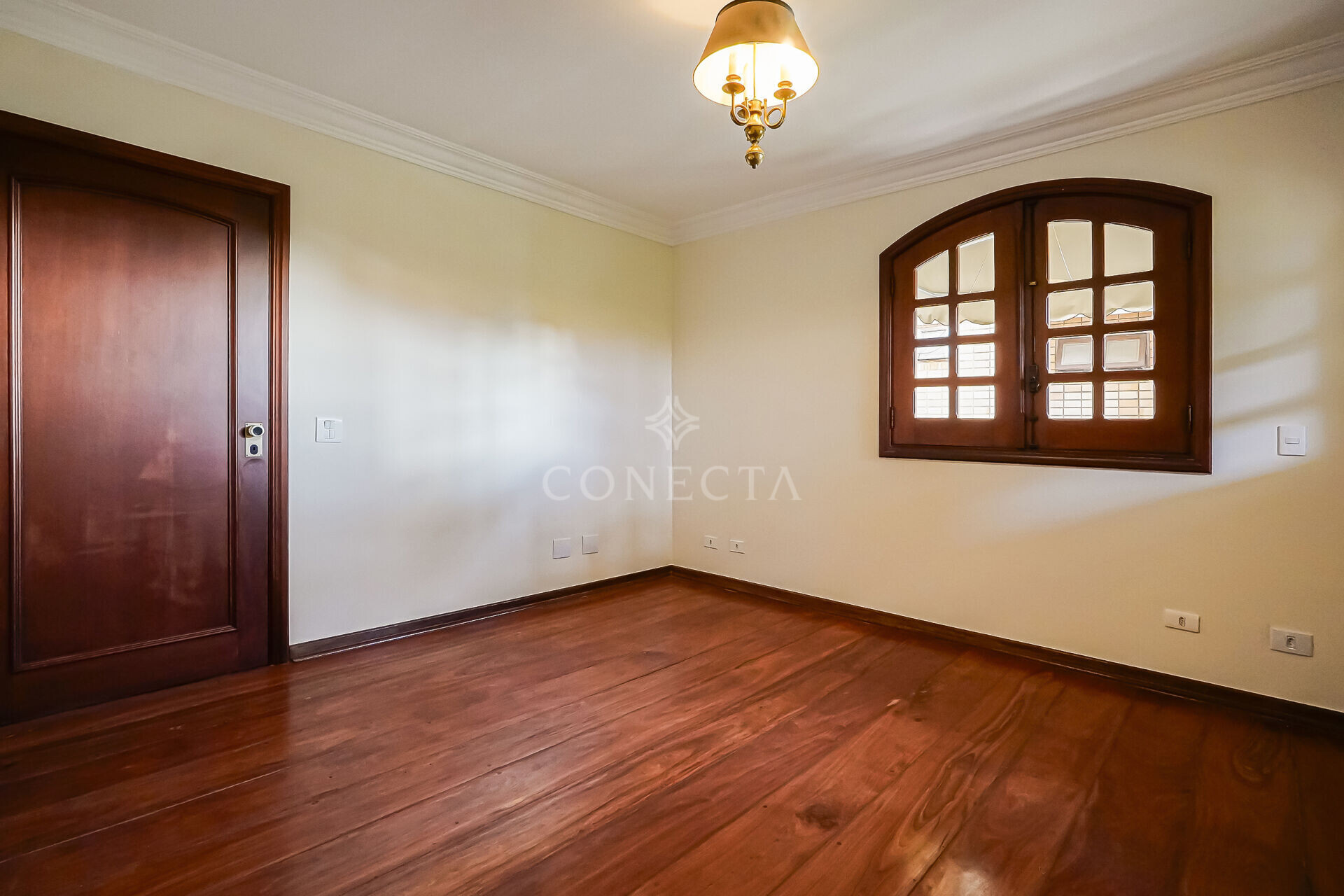 Casa à venda com 4 quartos, 620m² - Foto 8