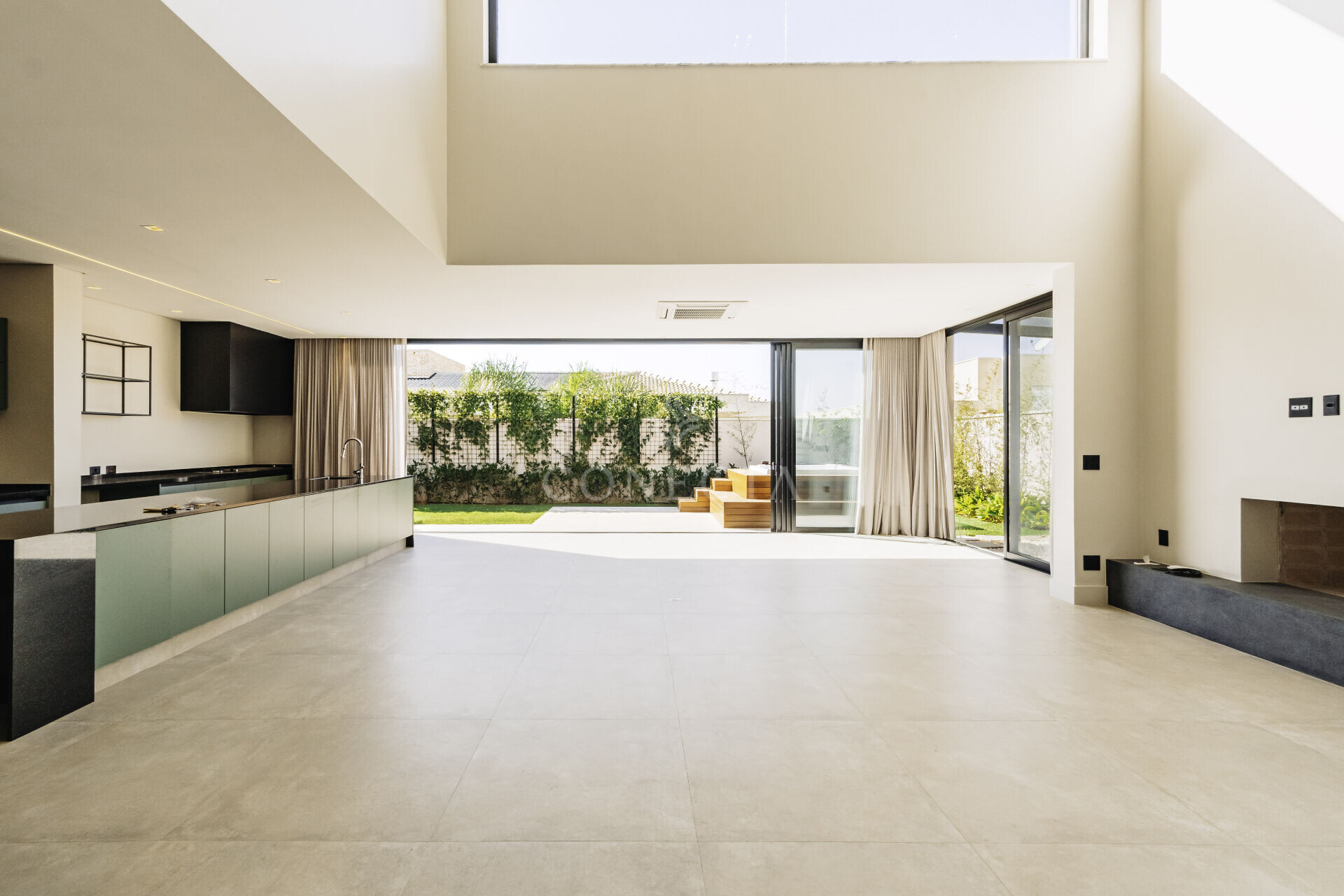 Casa, 4 quartos, 325 m² - Foto 2