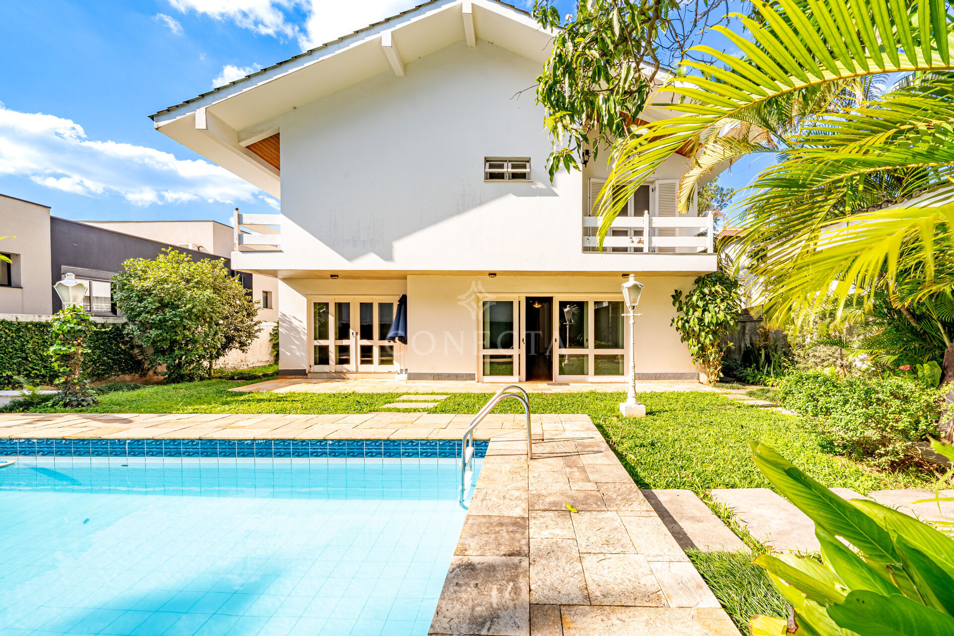 Casa à venda com 4 quartos, 600m² - Foto 36