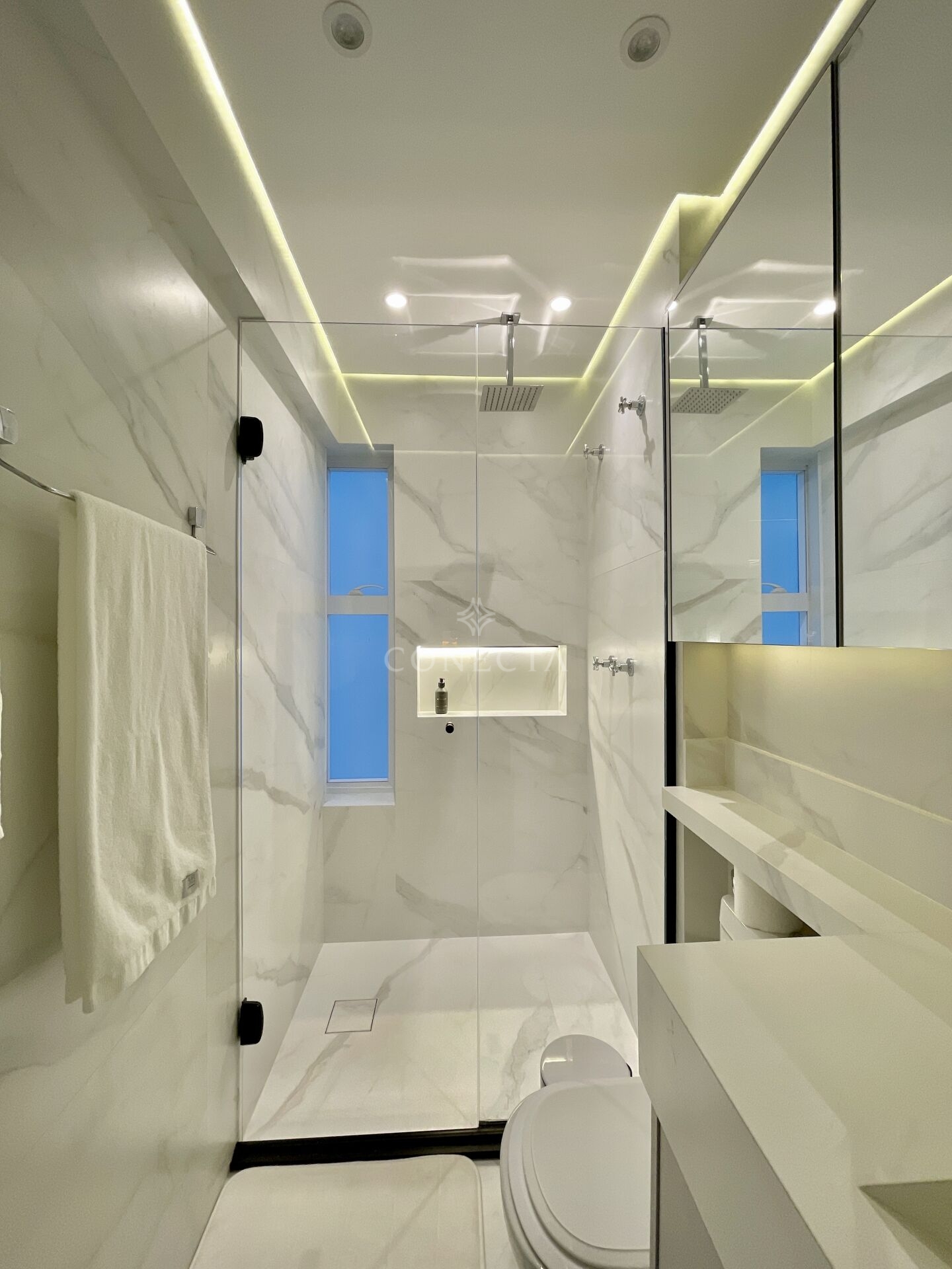 Apartamento à venda com 2 quartos, 70m² - Foto 27