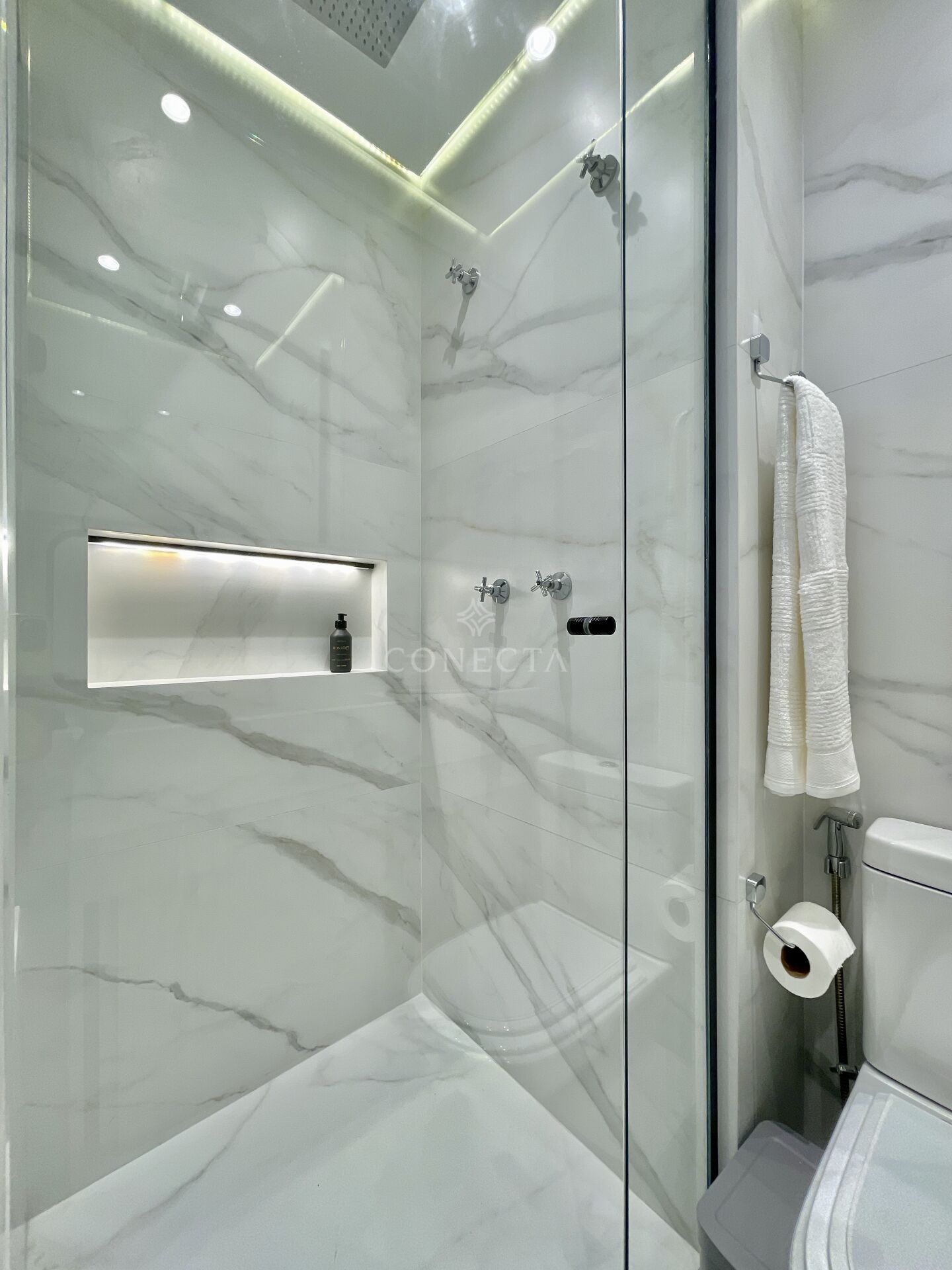 Apartamento à venda com 2 quartos, 70m² - Foto 36