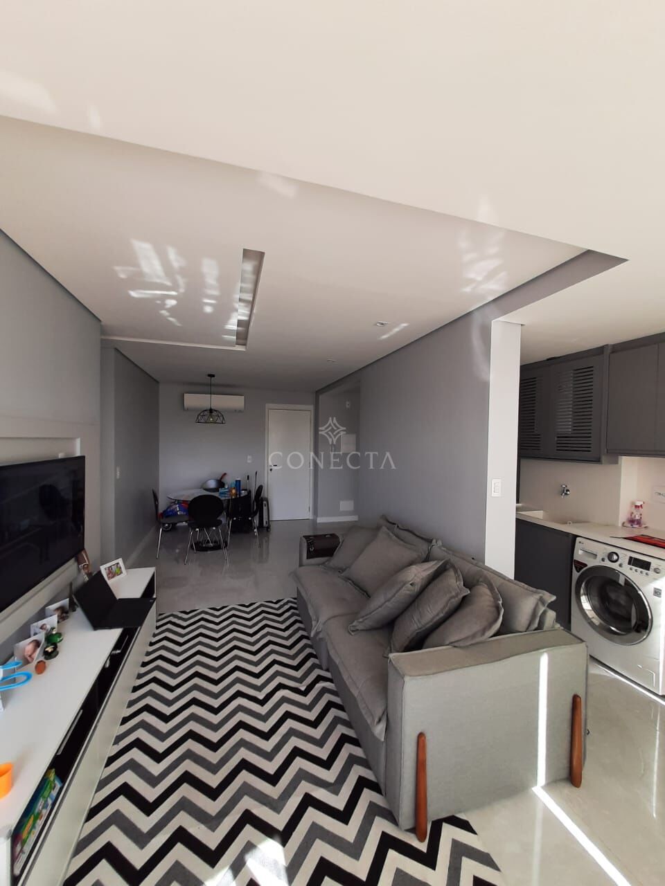 Apartamento à venda com 2 quartos, 70m² - Foto 1