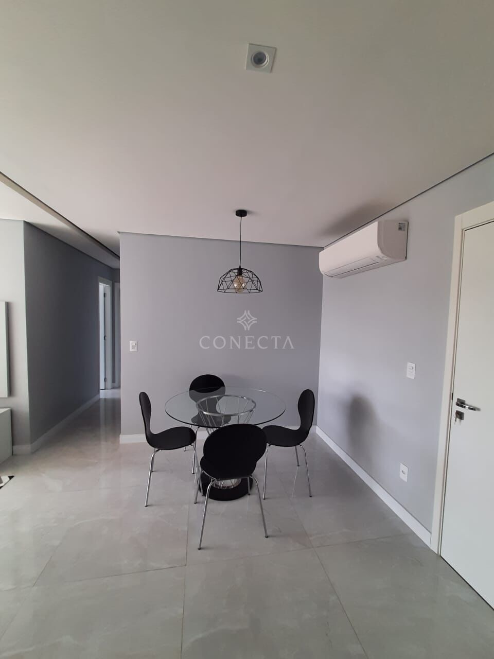 Apartamento à venda com 2 quartos, 70m² - Foto 4