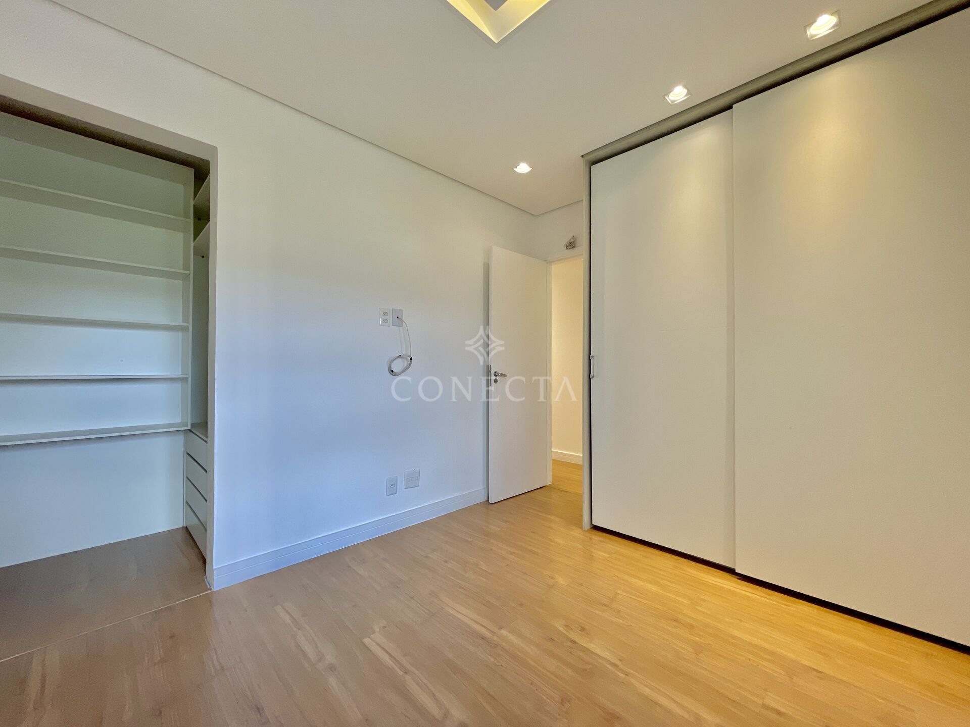 Apartamento à venda com 4 quartos, 202m² - Foto 26