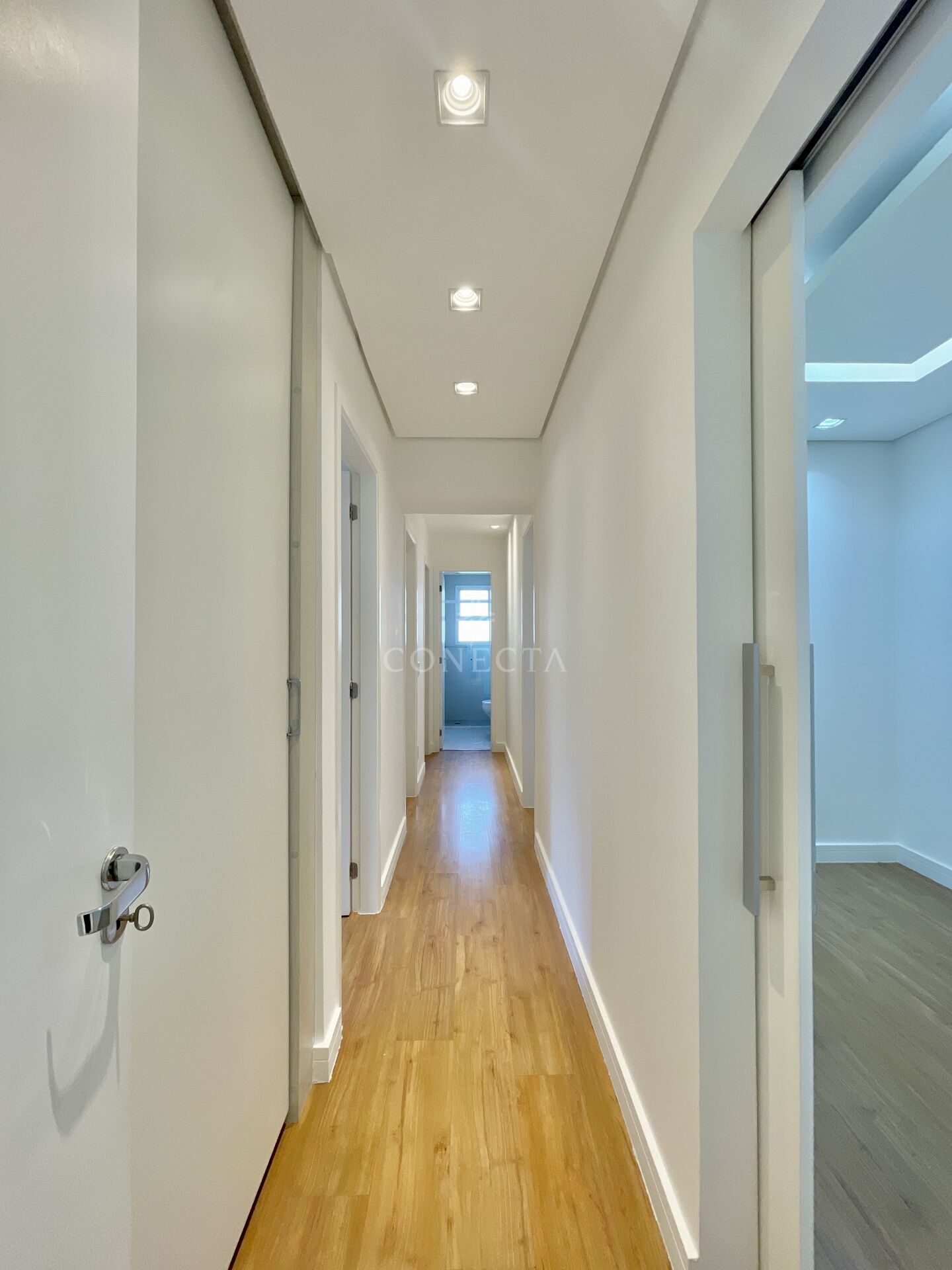 Apartamento à venda com 4 quartos, 202m² - Foto 19