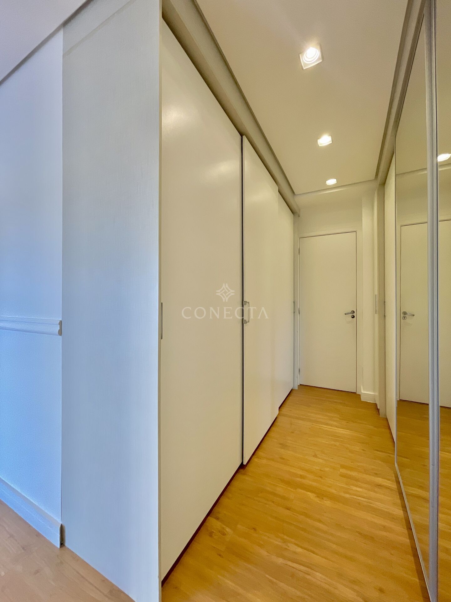 Apartamento à venda com 4 quartos, 202m² - Foto 32