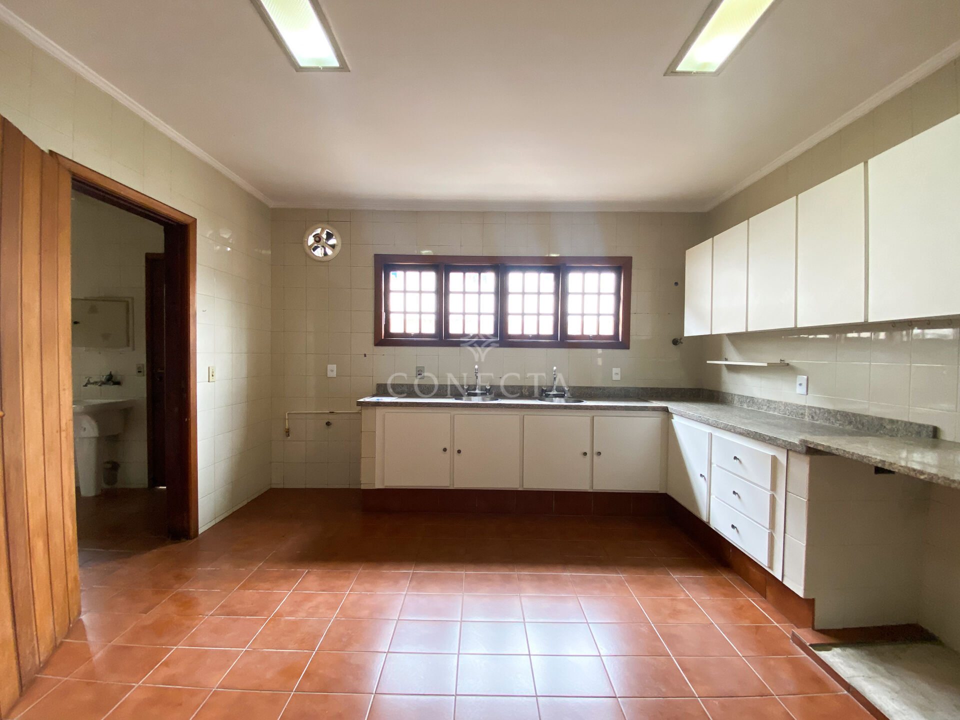 Casa à venda com 3 quartos, 268m² - Foto 15