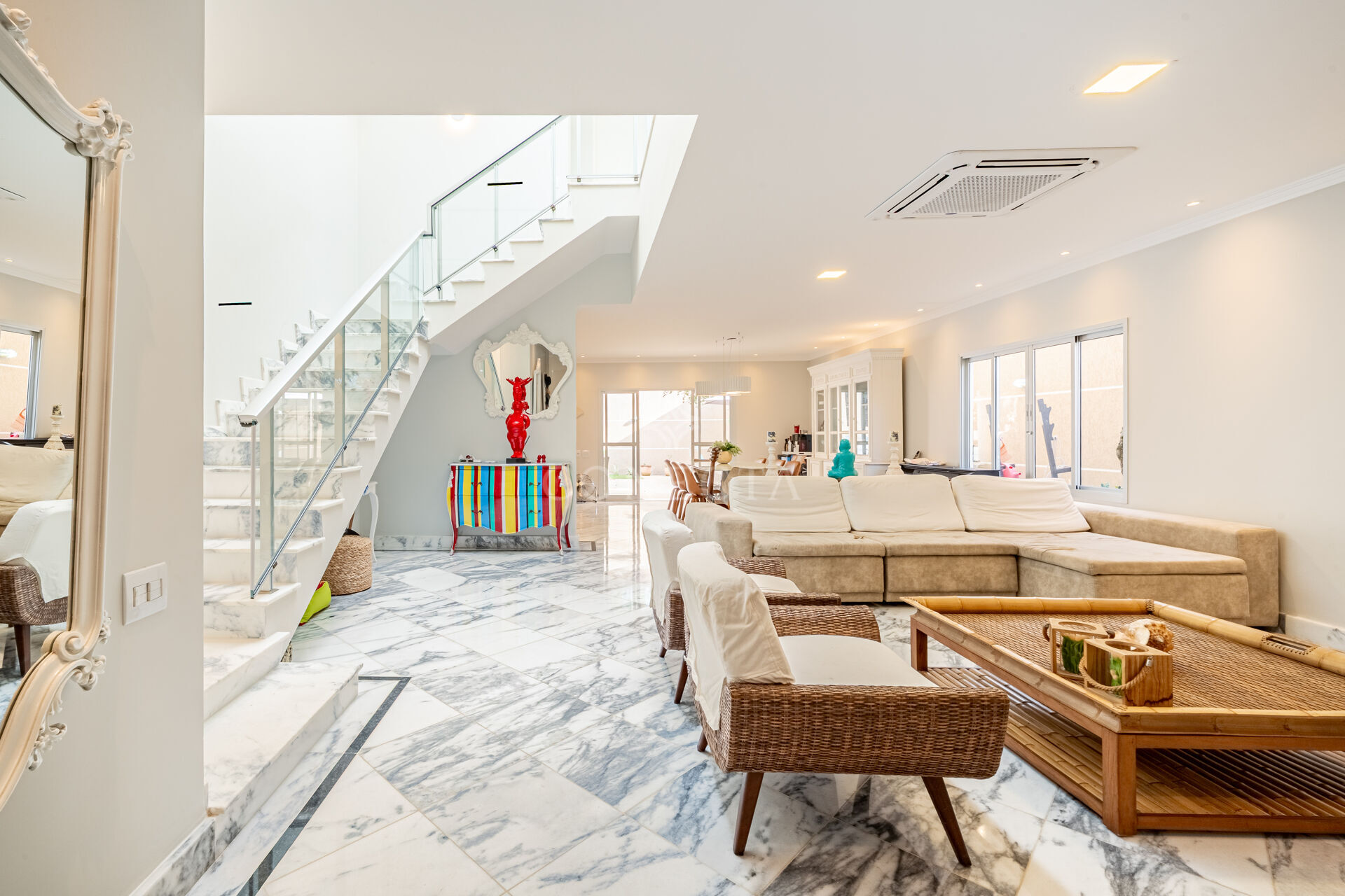 Casa, 4 quartos, 240 m² - Foto 4