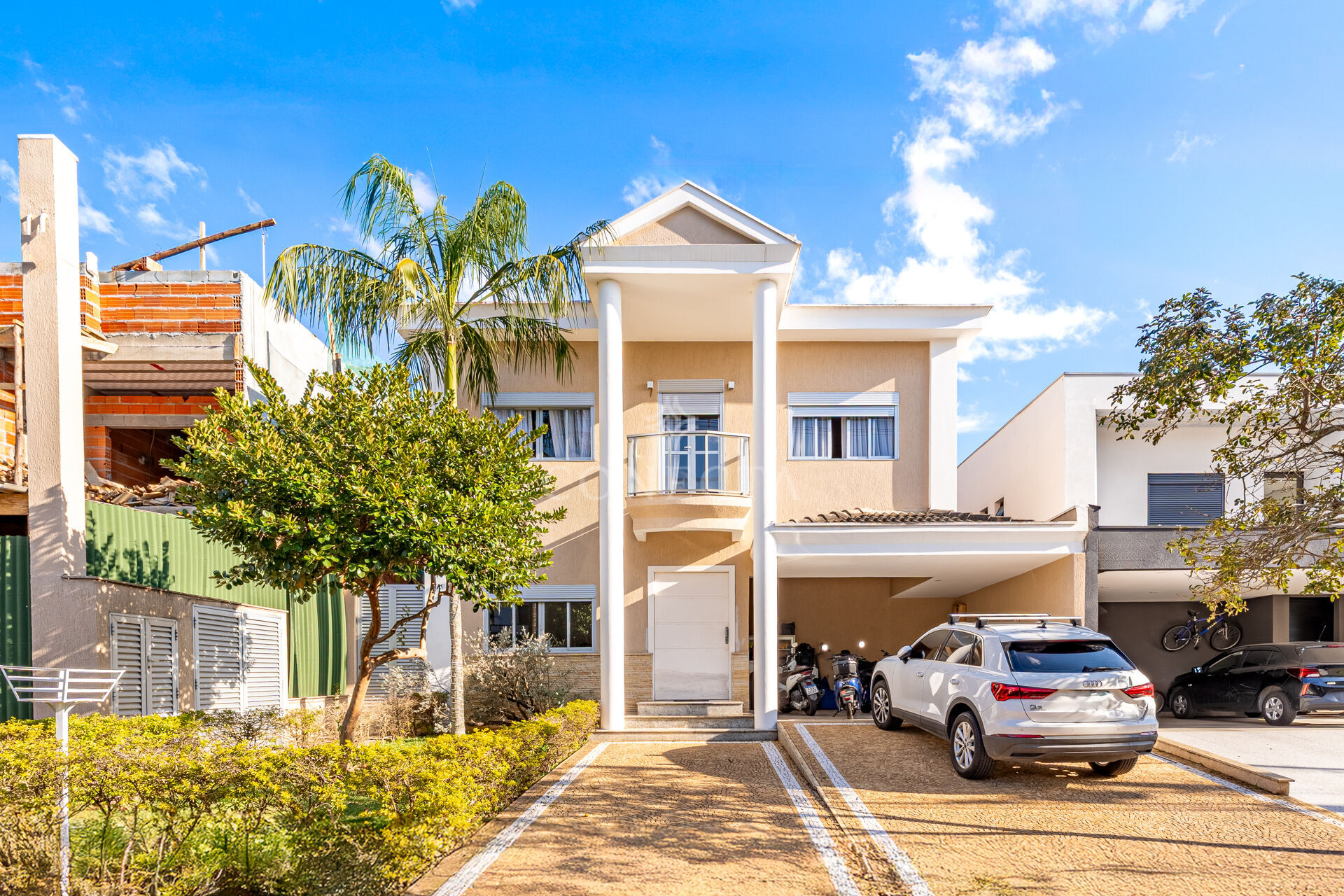 Casa, 4 quartos, 240 m² - Foto 1