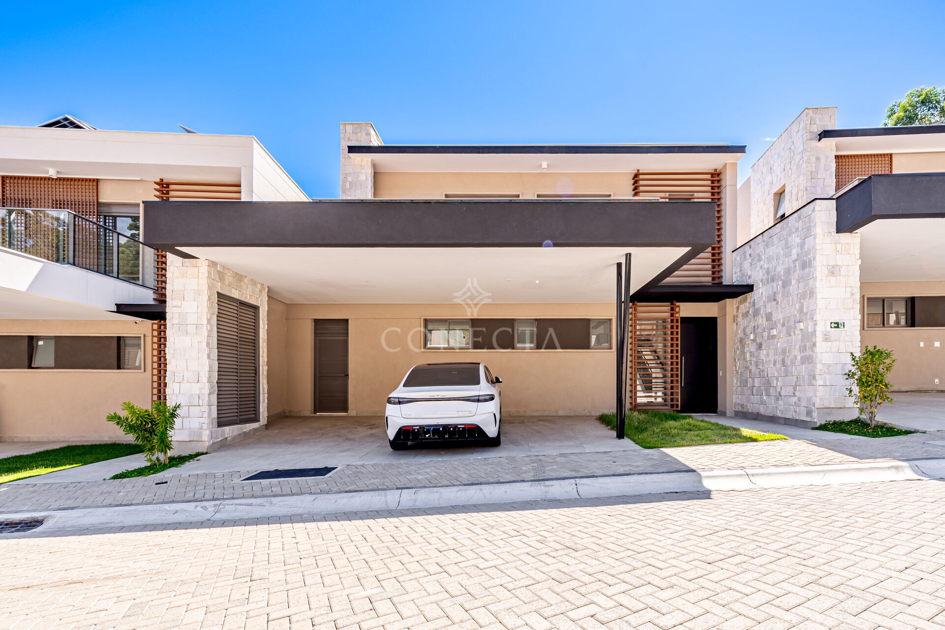 Casa, 4 quartos, 310 m² - Foto 1
