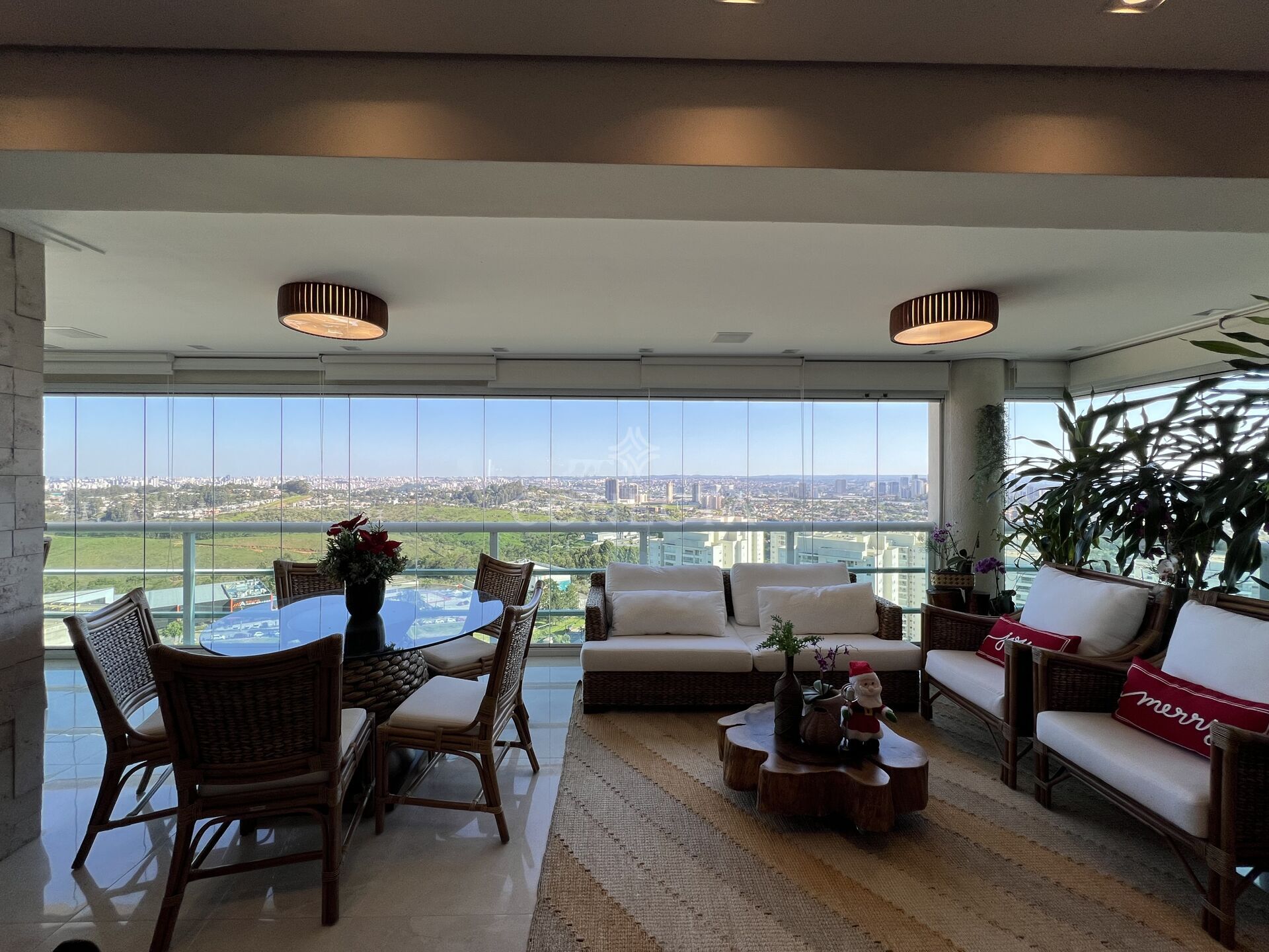 Apartamento, 3 quartos, 202 m² - Foto 2