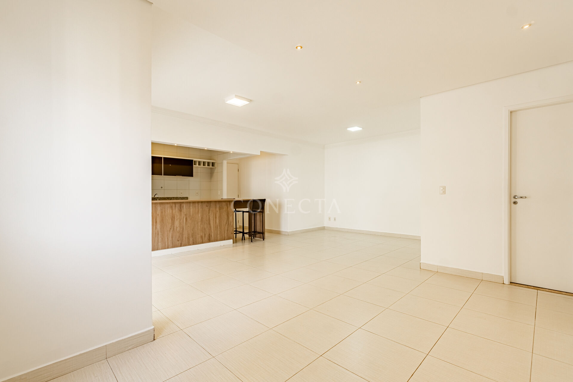 Apartamento para alugar com 2 quartos, 84m² - Foto 4