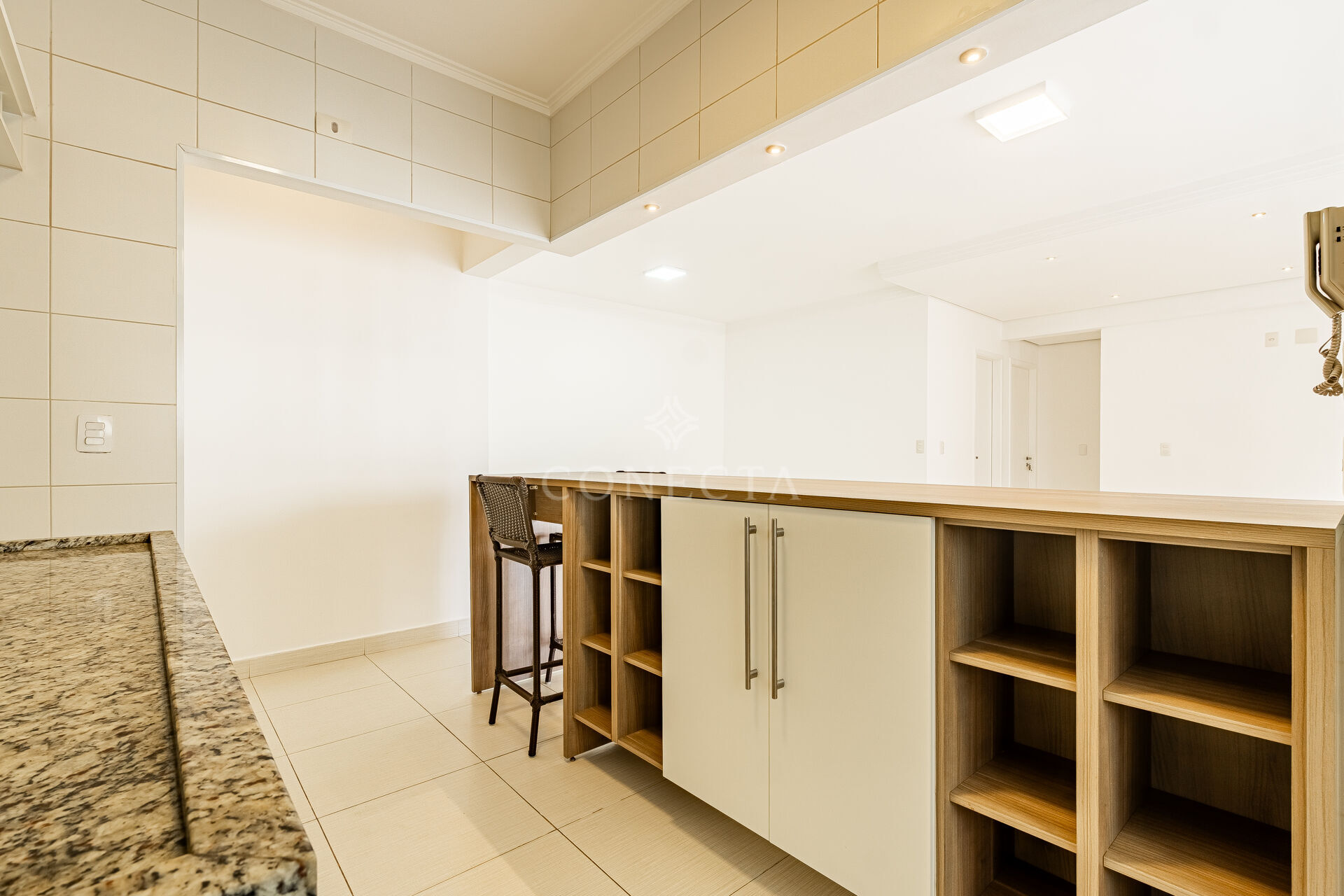 Apartamento para alugar com 2 quartos, 84m² - Foto 9