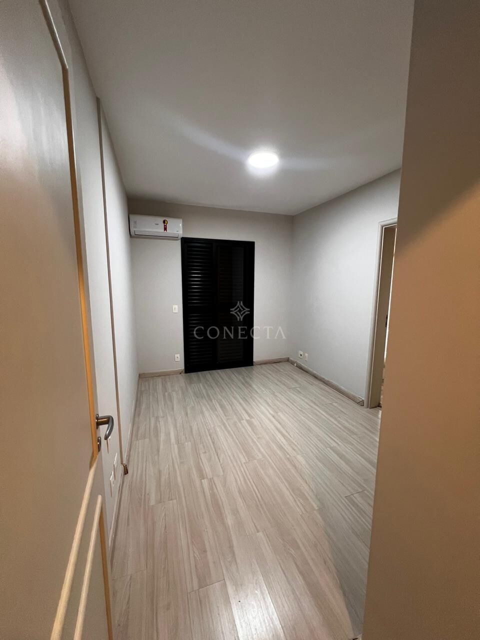 Apartamento para alugar com 4 quartos, 206m² - Foto 26