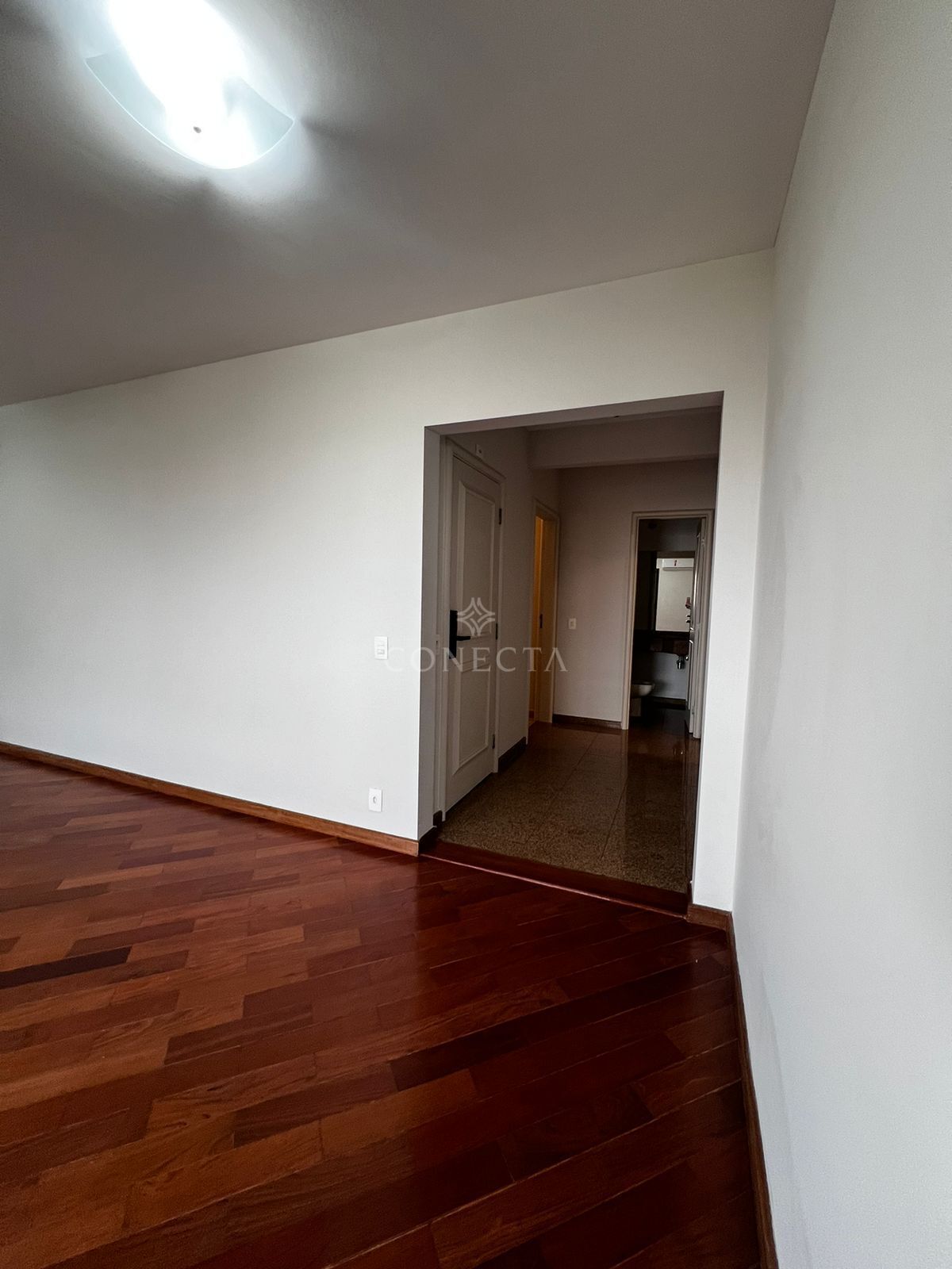 Apartamento para alugar com 4 quartos, 206m² - Foto 8