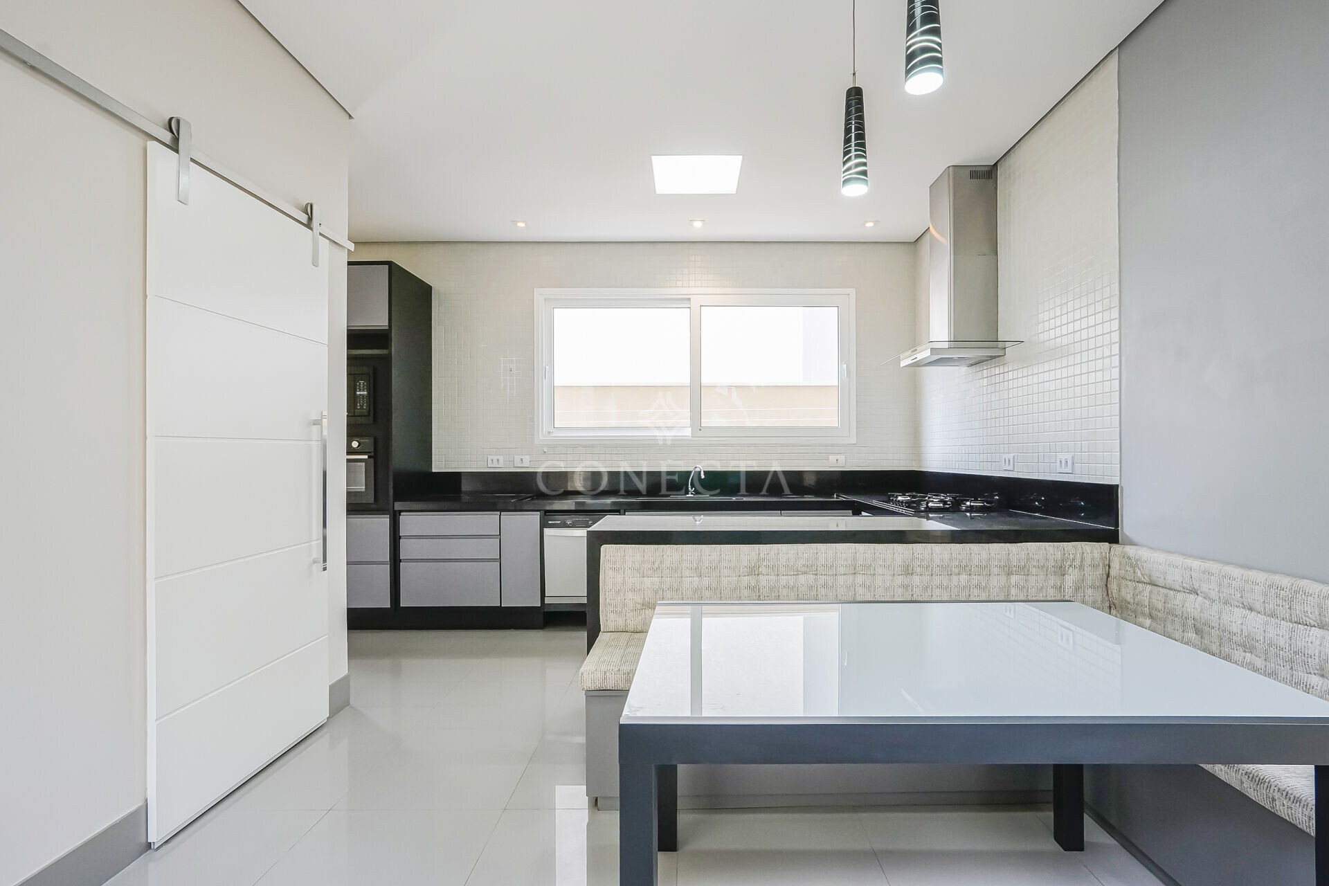 Casa para alugar com 4 quartos, 489m² - Foto 10