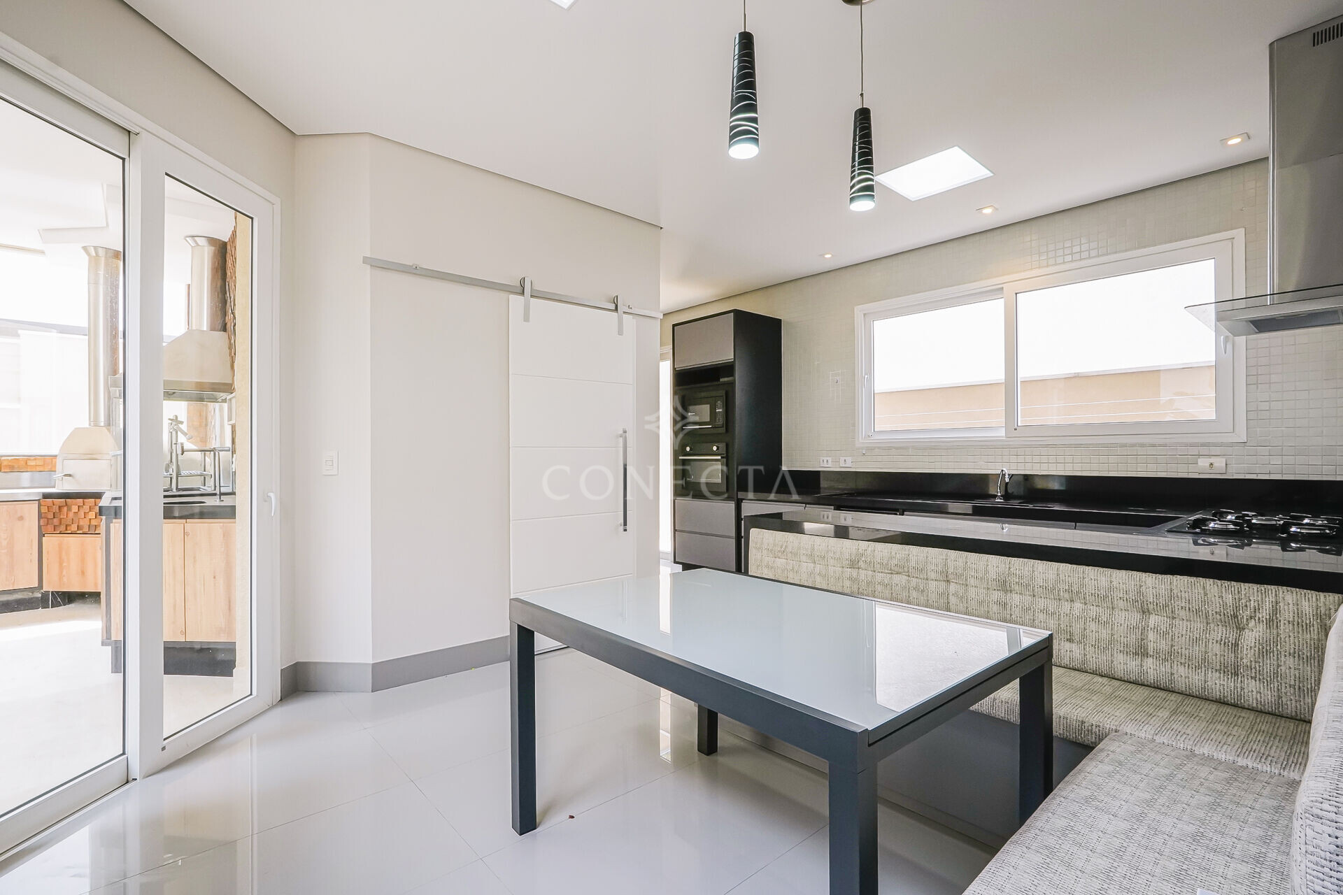 Casa para alugar com 4 quartos, 489m² - Foto 9