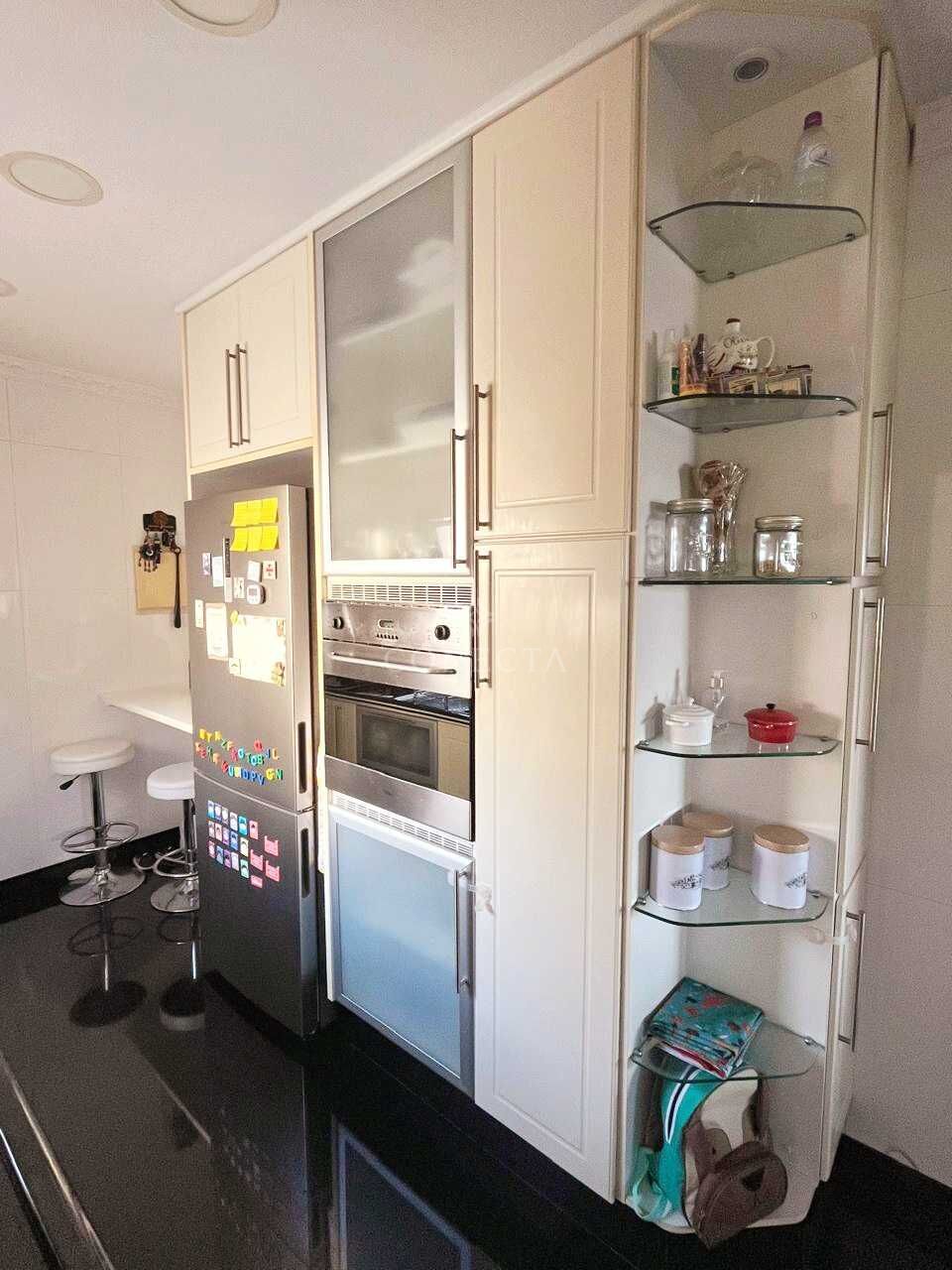 Apartamento à venda com 3 quartos, 96m² - Foto 8