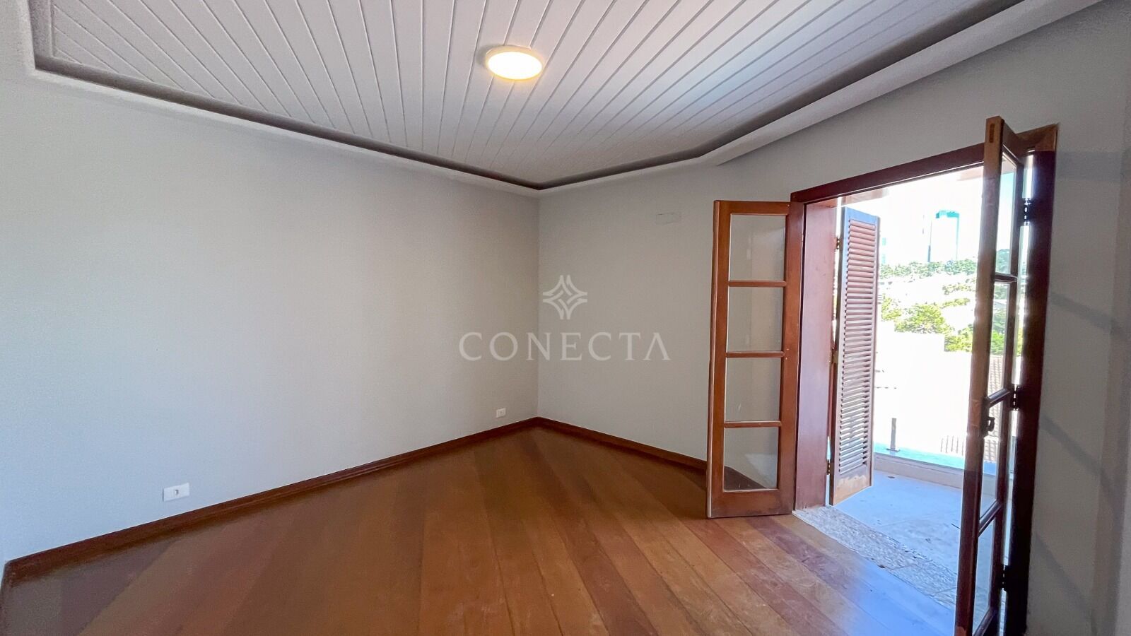 Casa para alugar com 4 quartos, 600m² - Foto 15