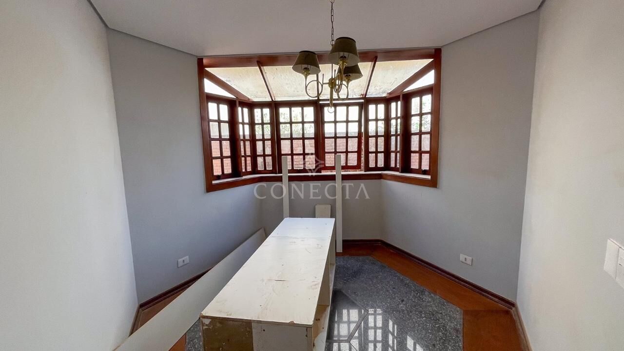 Casa para alugar com 4 quartos, 600m² - Foto 21