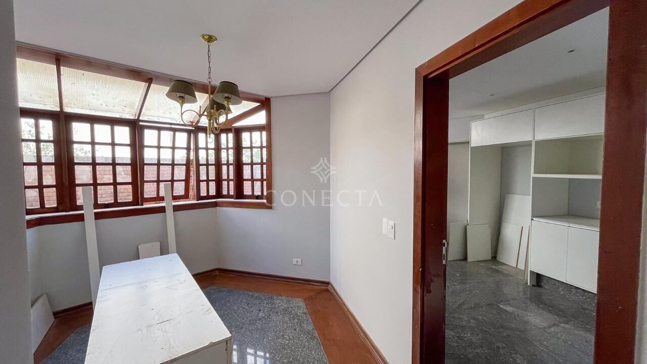 Casa para alugar com 4 quartos, 600m² - Foto 22